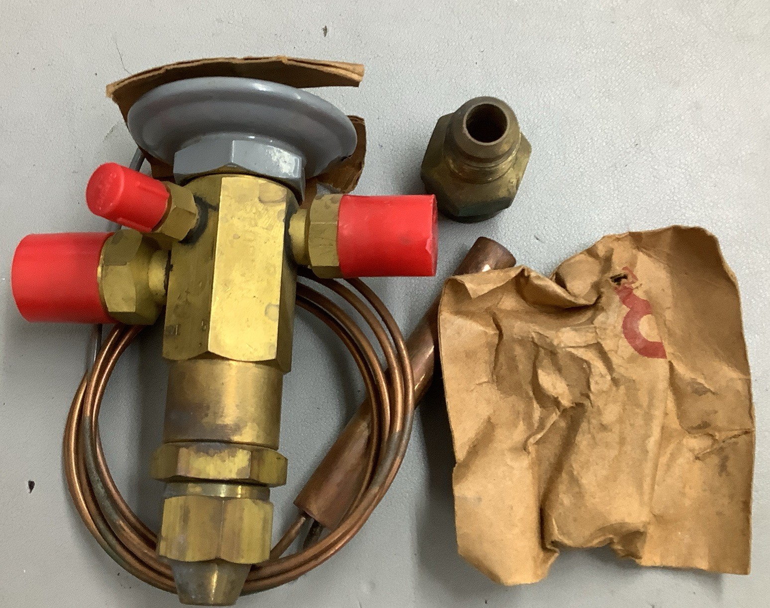 Sporlan SVE-5-CP100 1/2×5/8 SAE Flare Thermostatic Valve (b137)