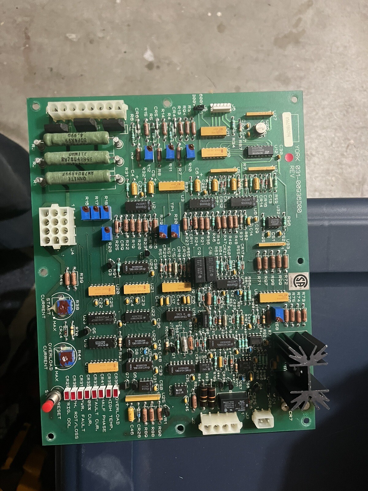YORK 031-00936D00 Rev D Chiller Control Board