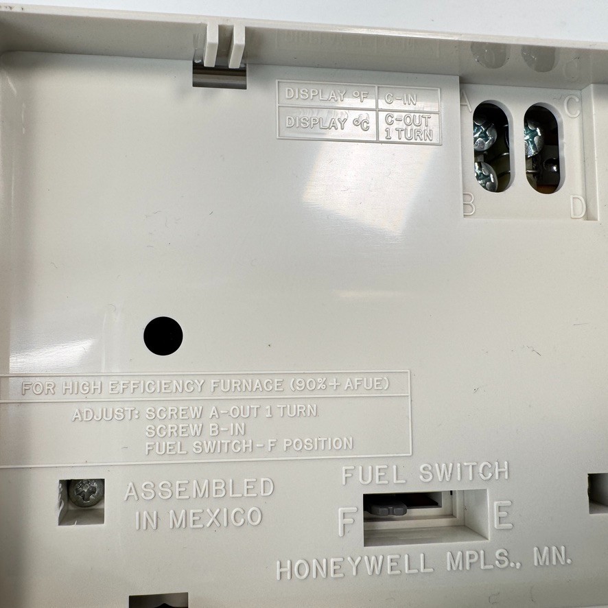Thermostat Honeywell CT3200 5 and 2 day Programmable Beige Heat / Cold