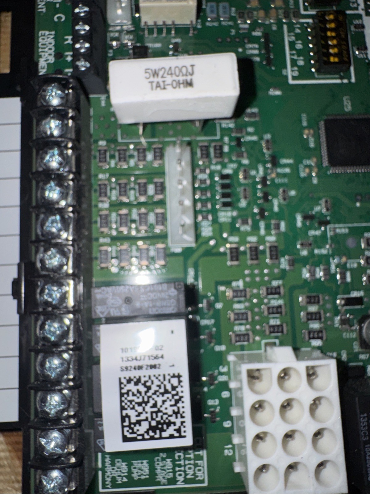 Lennox Surge Light Furnace Control Board 101905-02 / S9240F2002