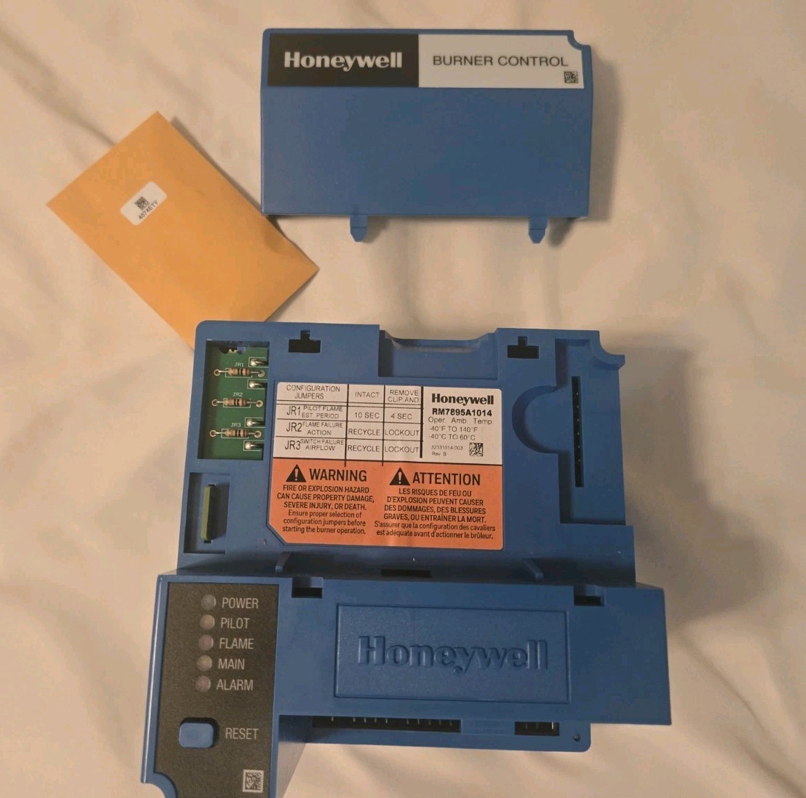 Honeywell RM7895 A 1014 Burner Control Module 120VAC