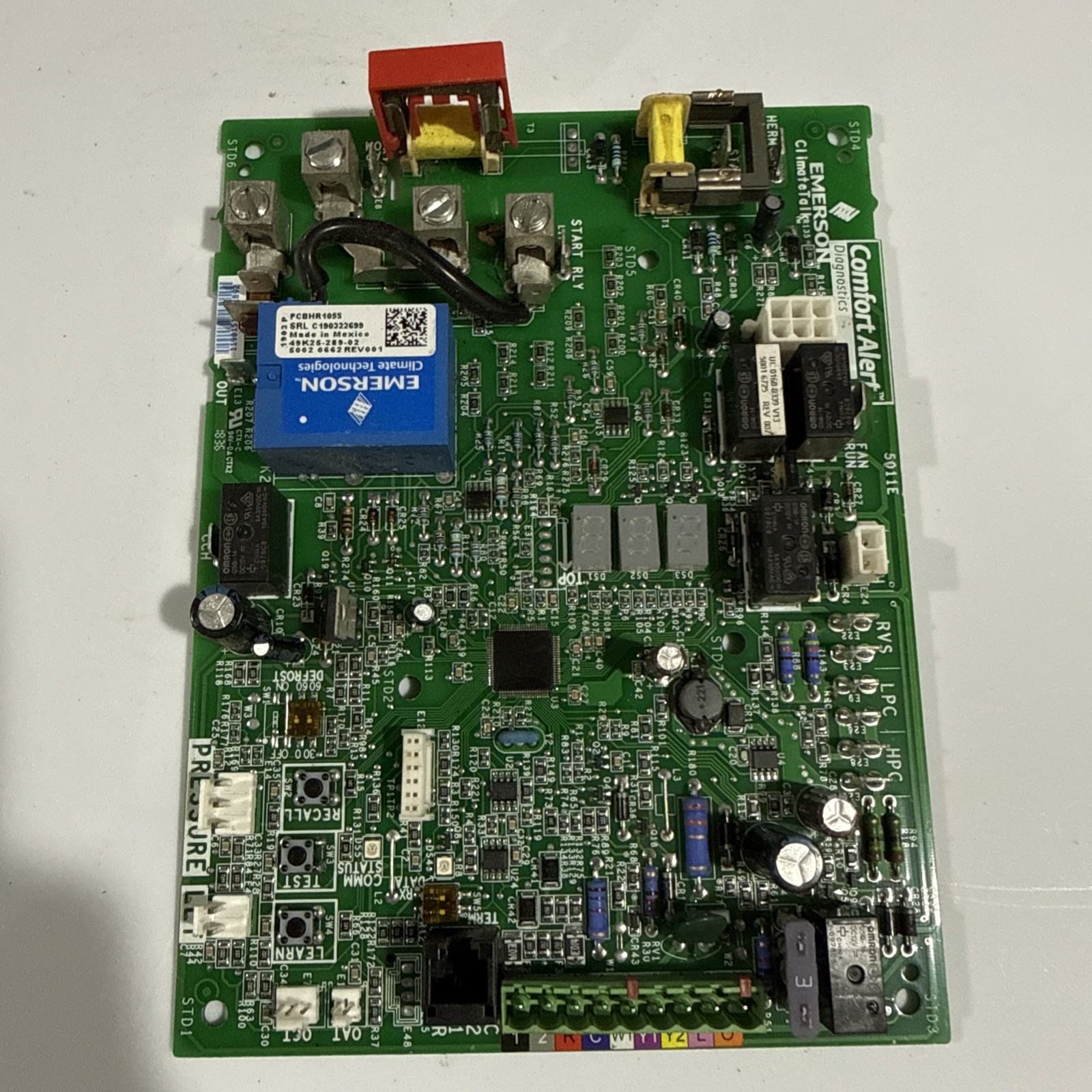 Used OEM control board PCBHR105S Emerson Goodman Amana Comfort Alert