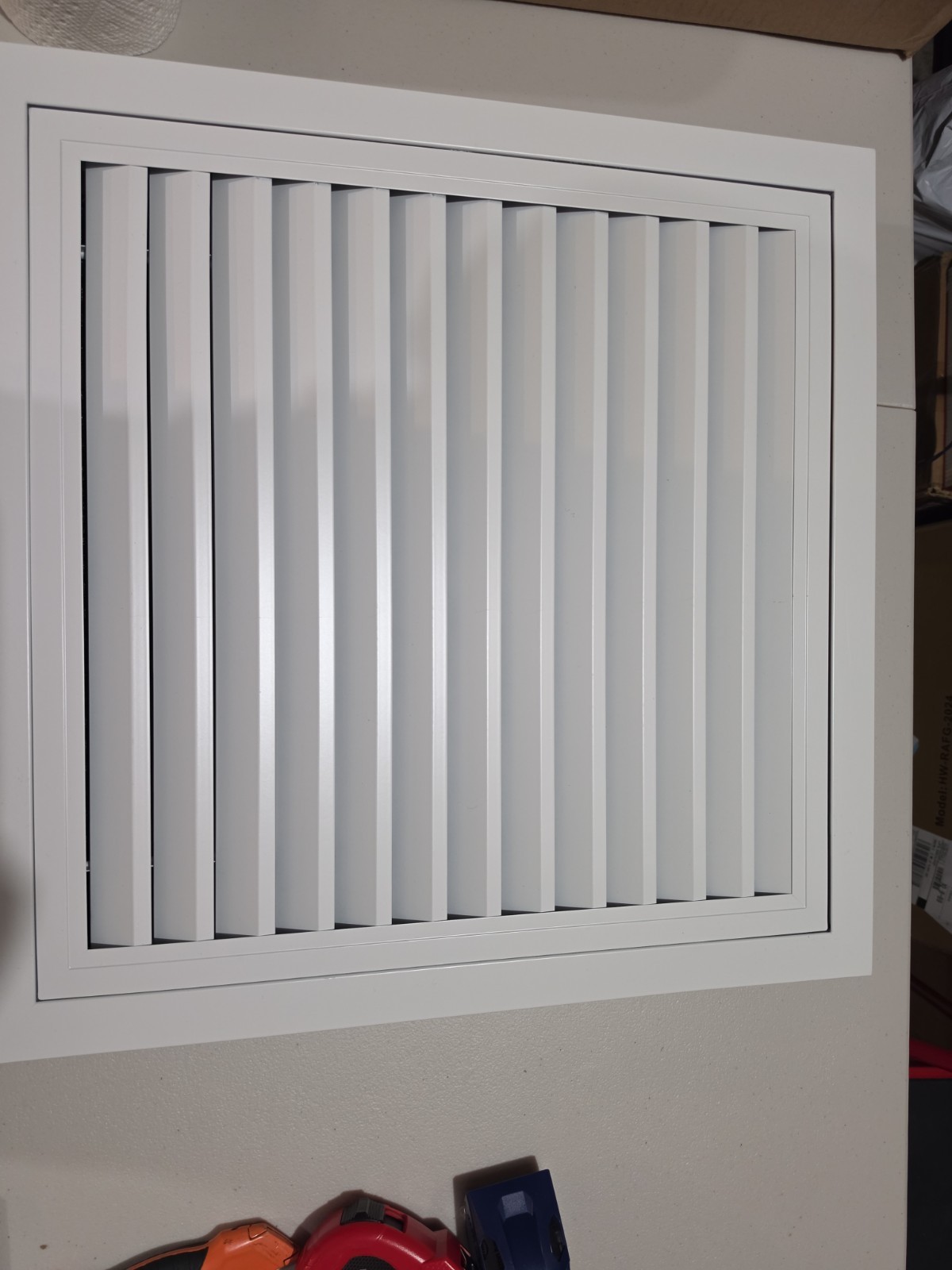 Open Box Handua Fits 20×20 Wall Opening Anodized Aluminum Exterior Wall Vent by