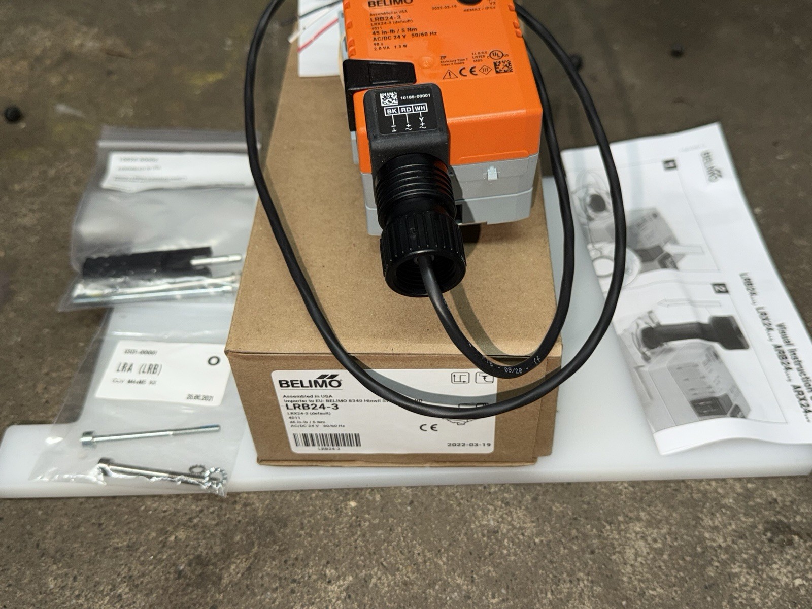 BELIMO LRB24-3 Elect Ball Valve Actuator, 24V AC/DC 40LV92