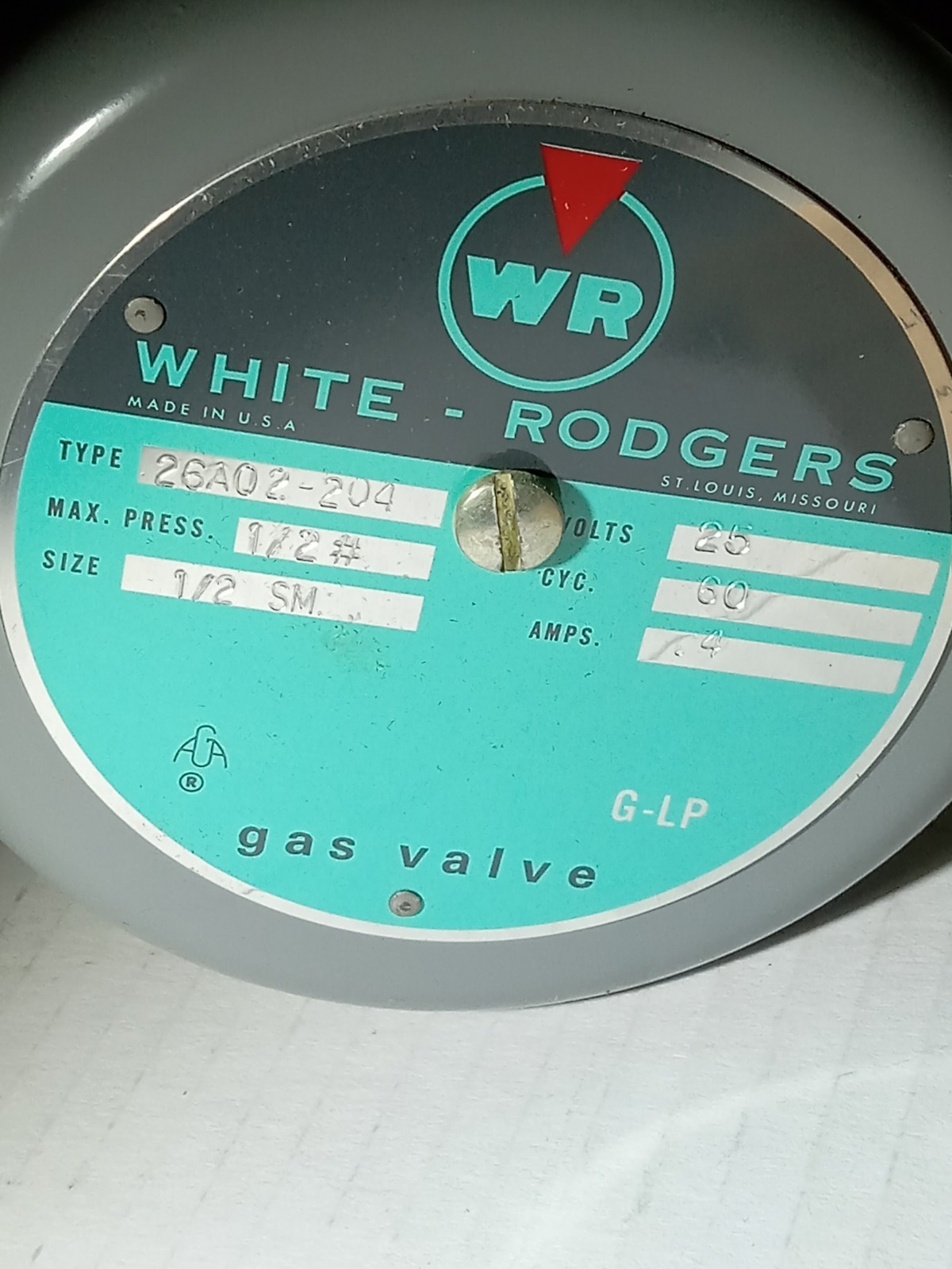 White-Rodgers 26A02-206 Diaphragm Gas Valve 25V 60 Cycle NOS