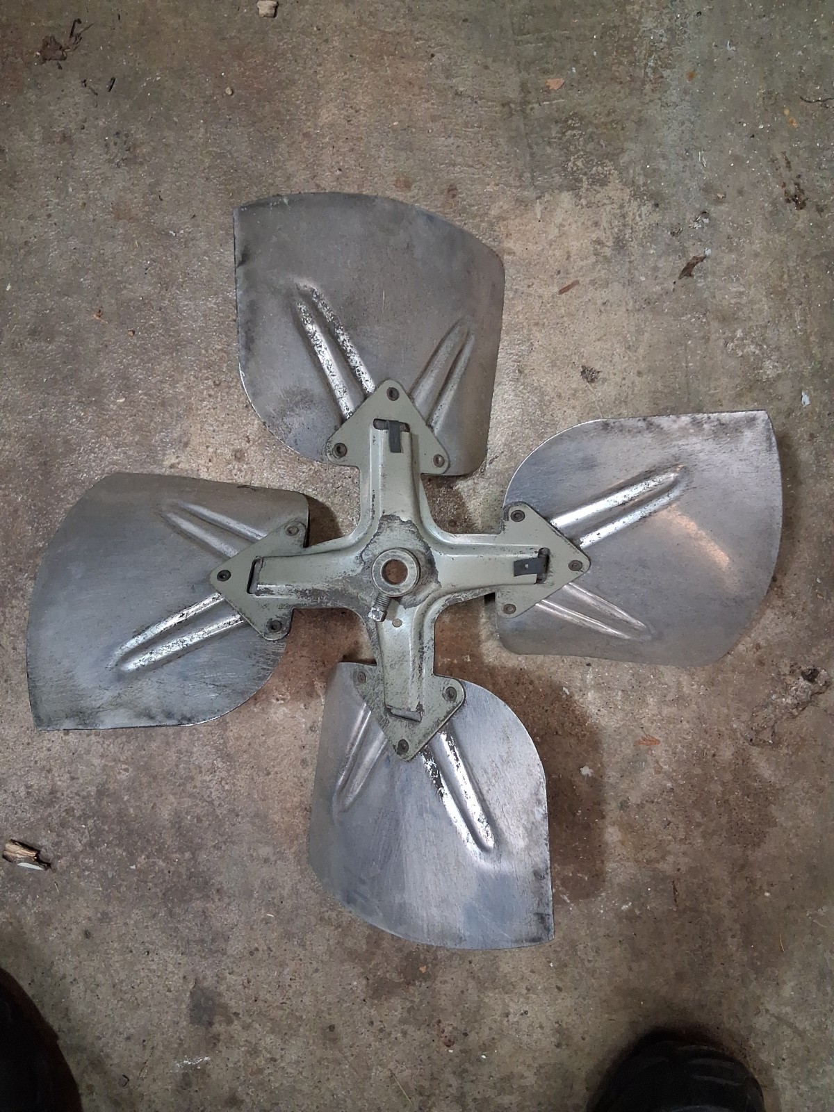 LAU Corp. 4-blade 16″ Diameter 36 Degree Cw Fan Blade, 60859501 Made In USA