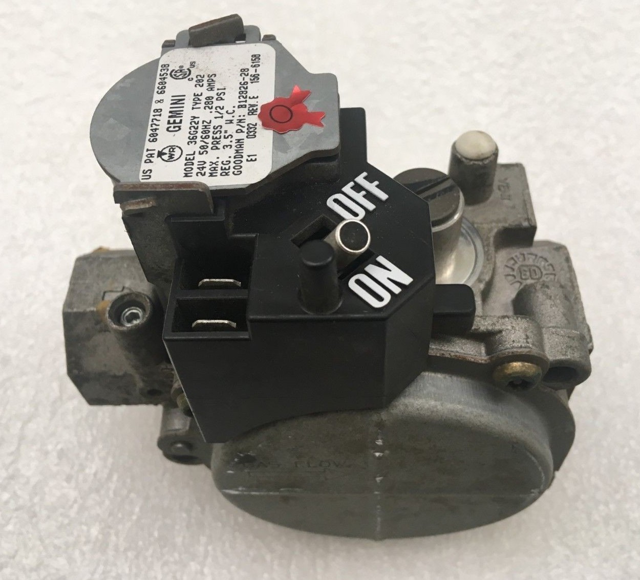 WR GEMINI 36G22Y Type 202 FURNACE GAS VALVE B12826-28 used #G132