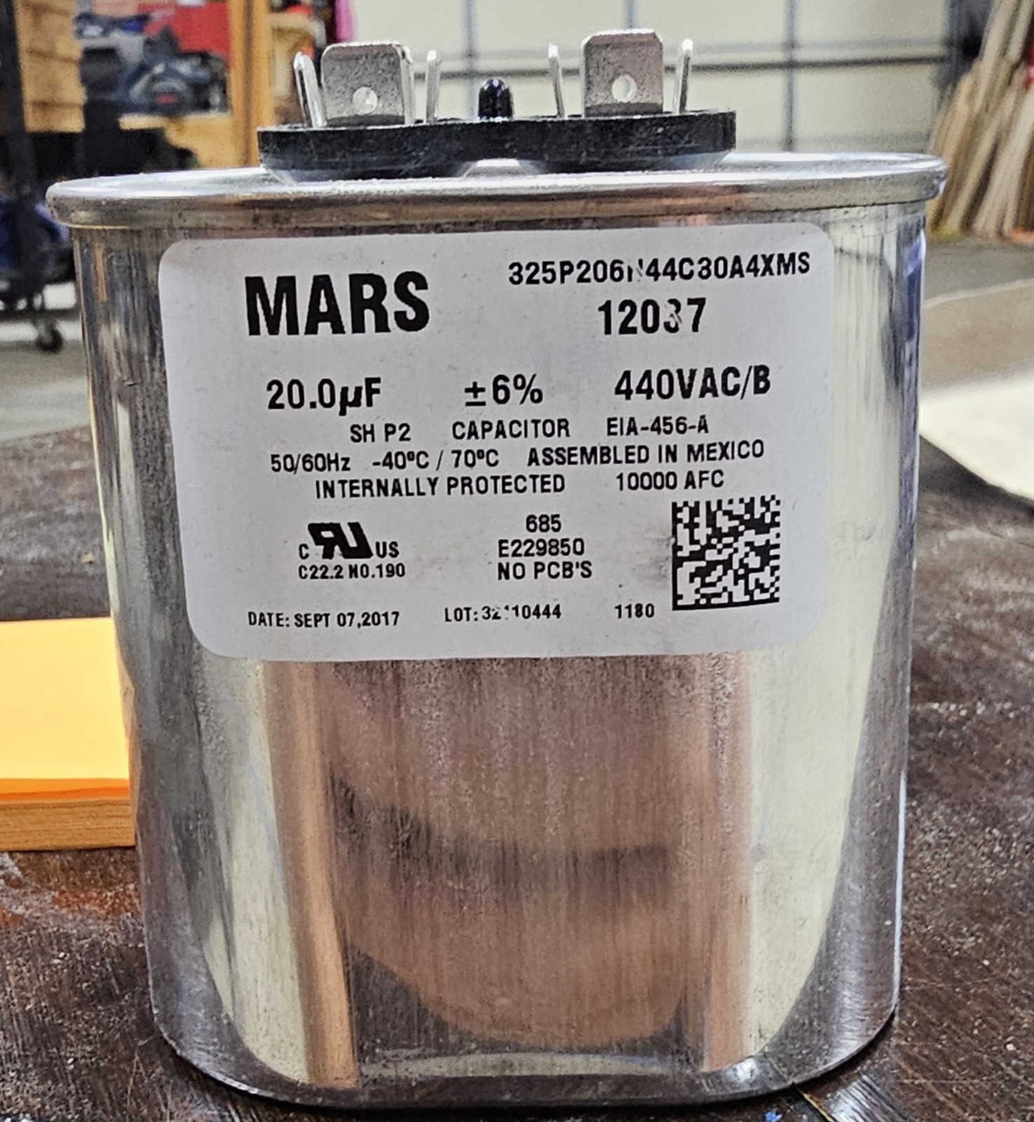 Mars 12037 Motor Run Capacitor 20 MFD 440/370 VAC Dual Voltage