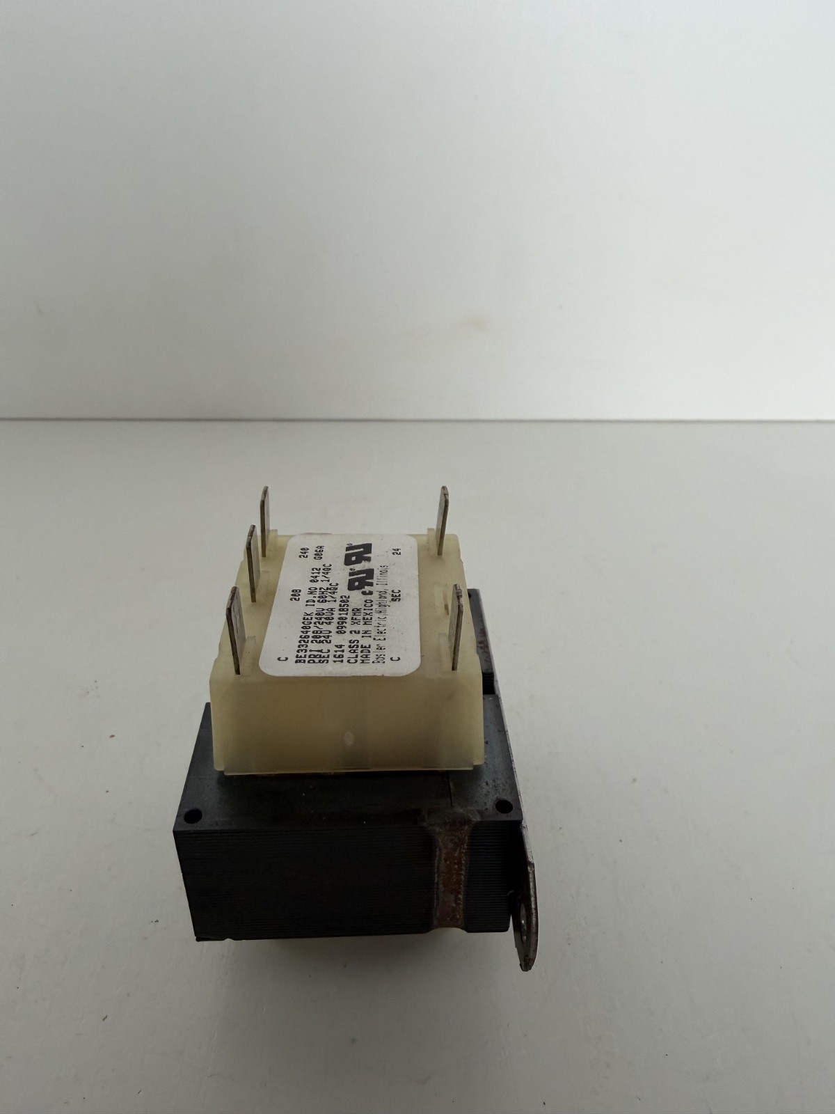 Carrier OEM Transformer / HT01CN241 NEW