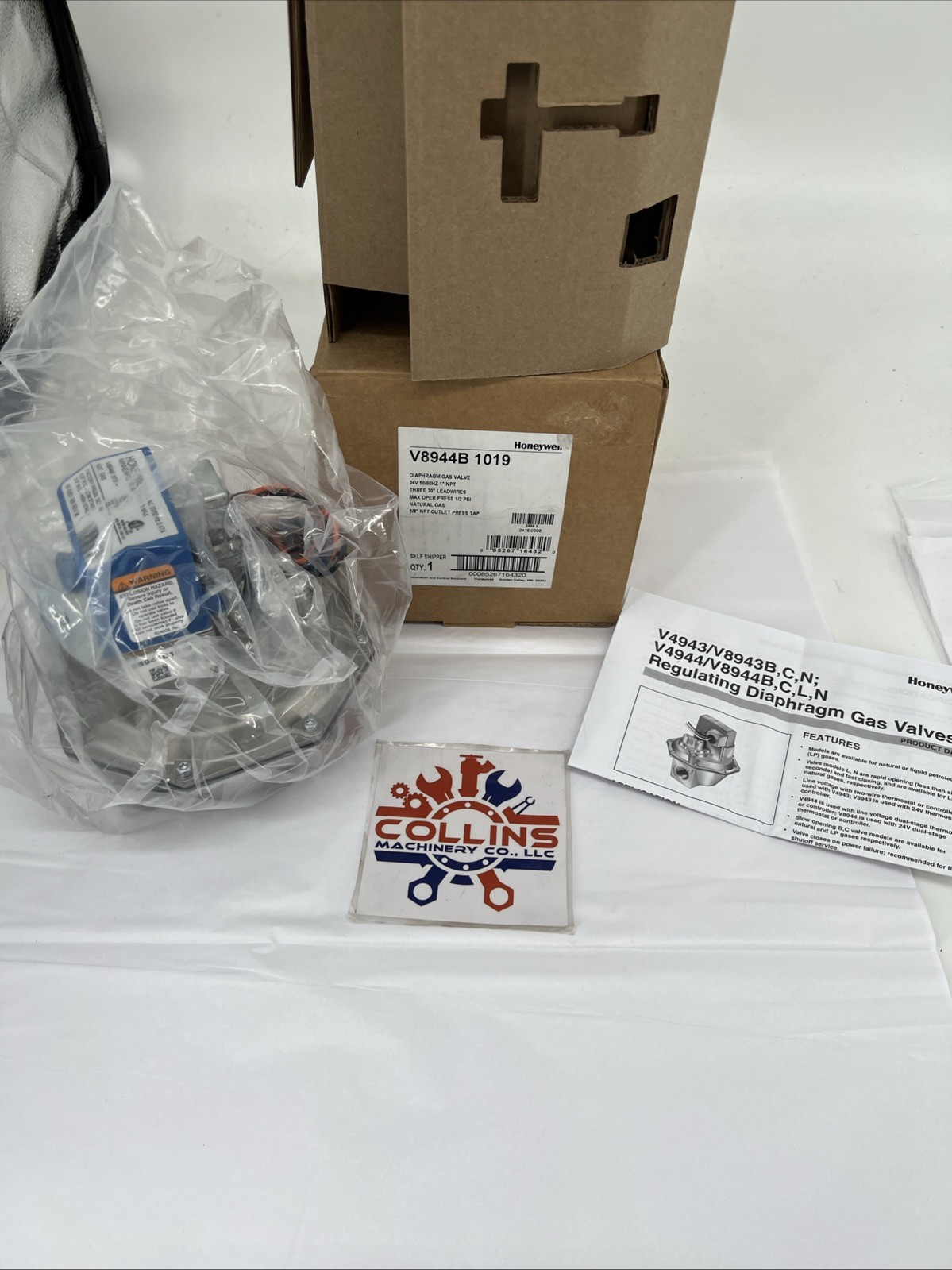 Honeywell V8944B 1019 Diaphragm Gas Valve, 24V, 50/60 Hz, 1” NPT, 1/2 PSI, NG