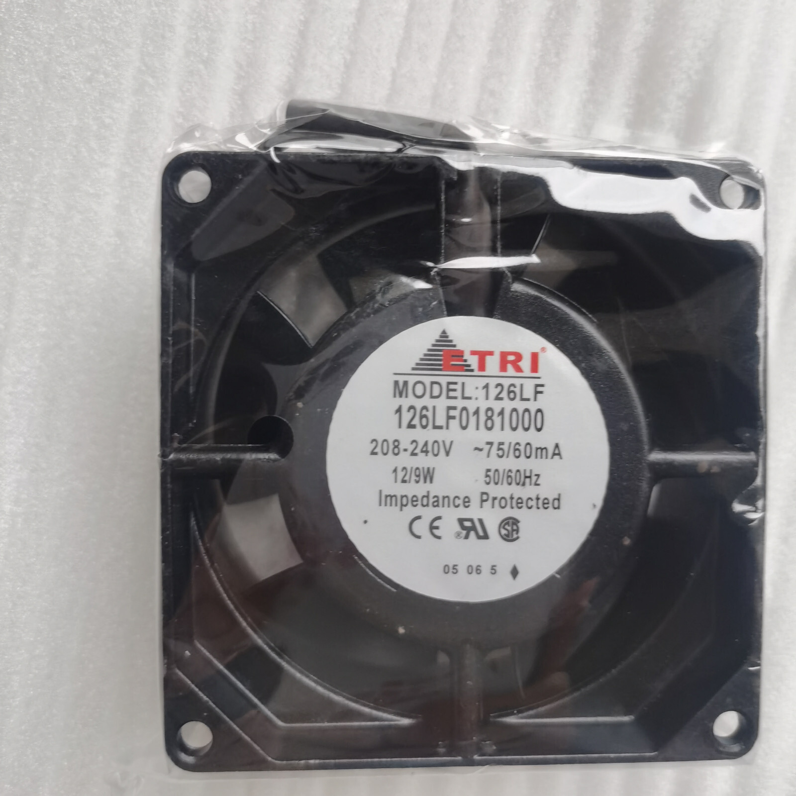 1PC 208-240V 80*80*38 8cm fan 126LF0181000 Axial flow fan