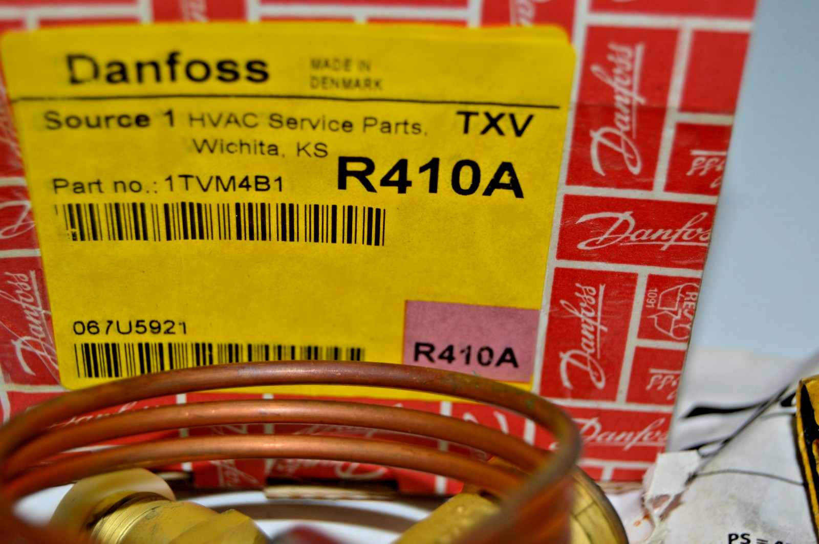 DANFOSS 1TVM4B1 TXV EXPANSION VALVE R-410A, 5/8″ Inlet, 5/8″ Outlet NEW SURPLUS