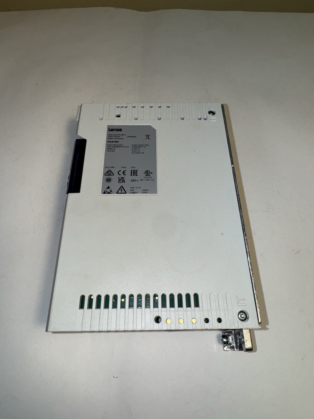 Lenze I51AE137F10V1BAKAS High Voltage AC Inverter Drive i510 400/480