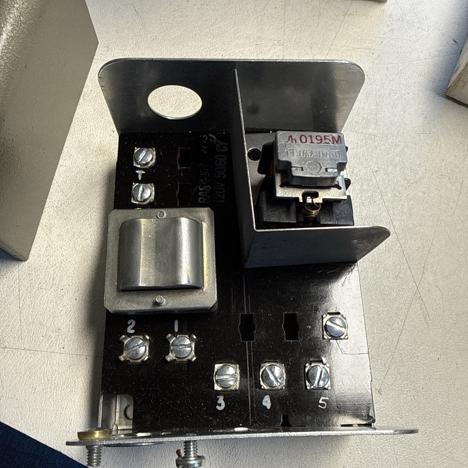 HONEYWELL / SID HARVEY’S REMANUFACTORED SWITCHING RELAY R520-32R R845A DPST