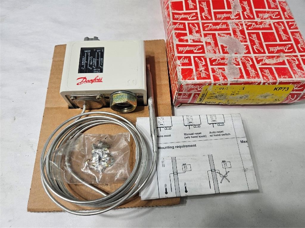 Danfoss 060L202966 Temp Control Auto Reset Pressure Switch KP73