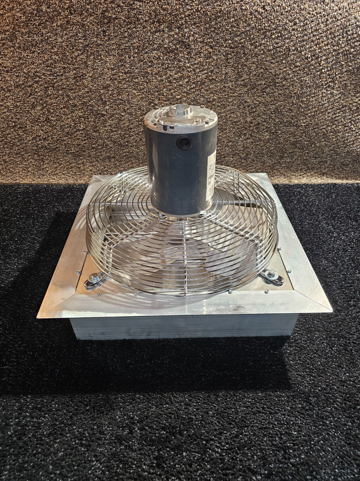 CANARM AX16-3 Exhaust Fan: 16″Blade, 2 Speed, 1/4hp 115V AC, 1 PH Aluminum