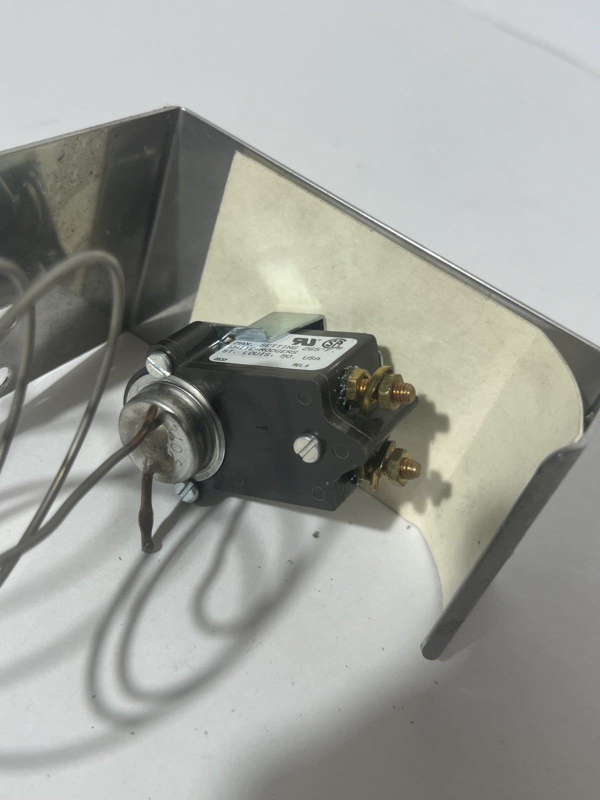 White Rodgers E12 Type 261-204 Thermostat 265°F SPST 120-240VAC 22A 6′ Capillary