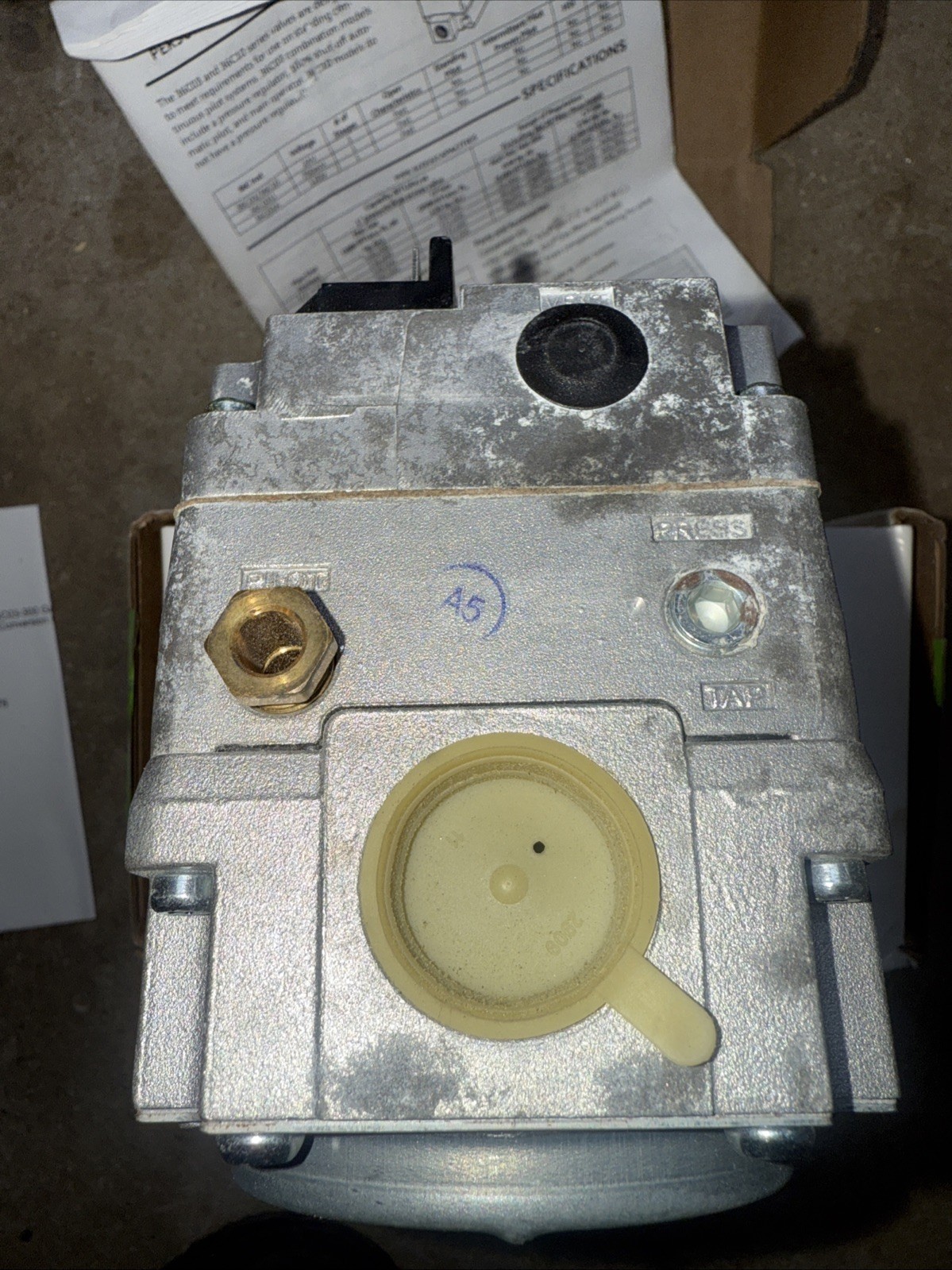 White-Rodgers 36C03-300 1/2in x 3/4in Versatile Combination Gas Valve