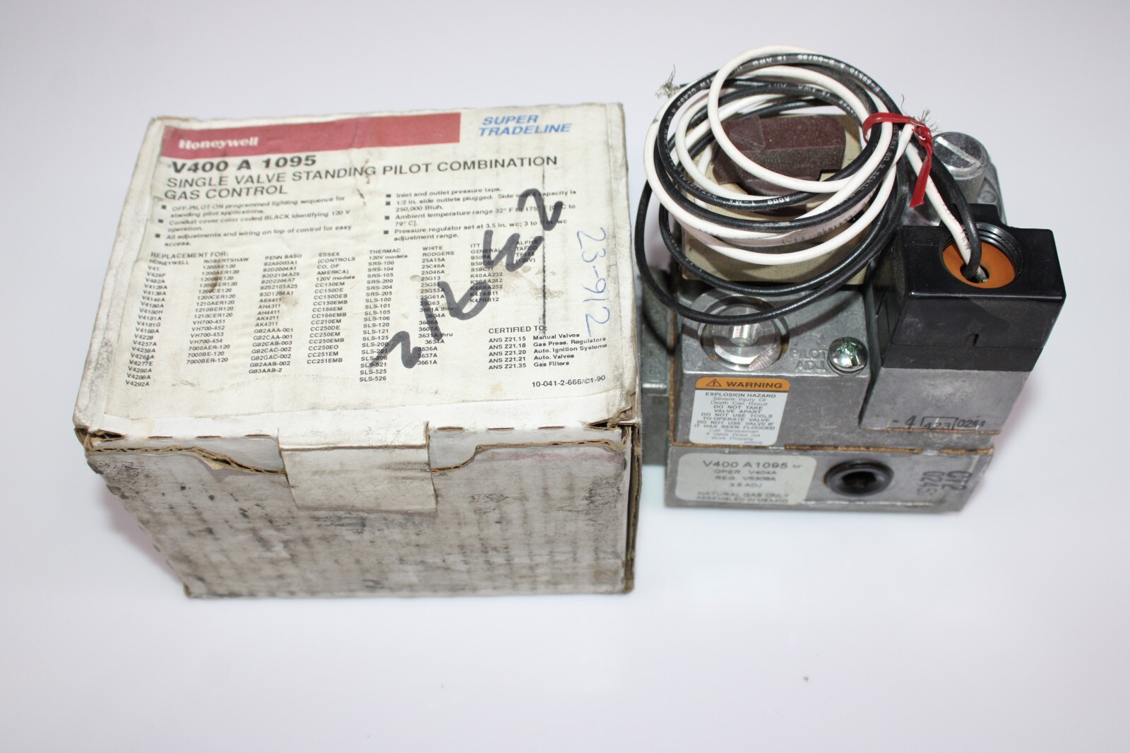 Honeywell V400 A 1095 Single Valve Standing Pilot Combination Gas Control