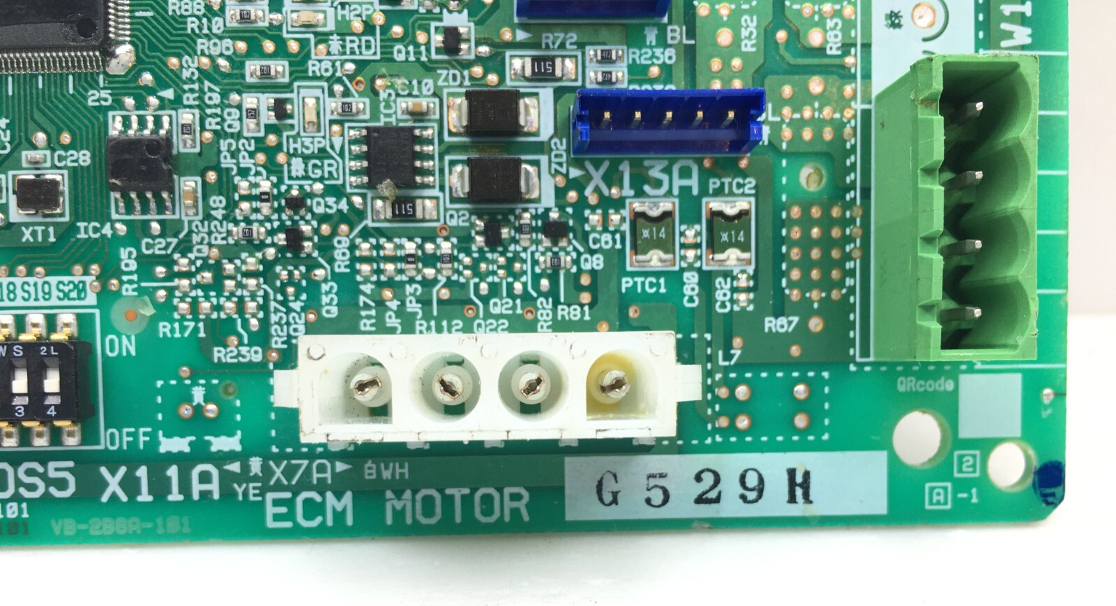 Daikin EC18005-1(B) Control Circuit Board 2P561240-1A used #D340