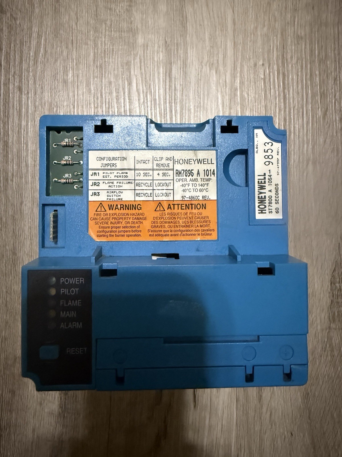 Honeywell RM7895A1014 withQ7800A1005 chassis BURNERCONTROL. 5E-16