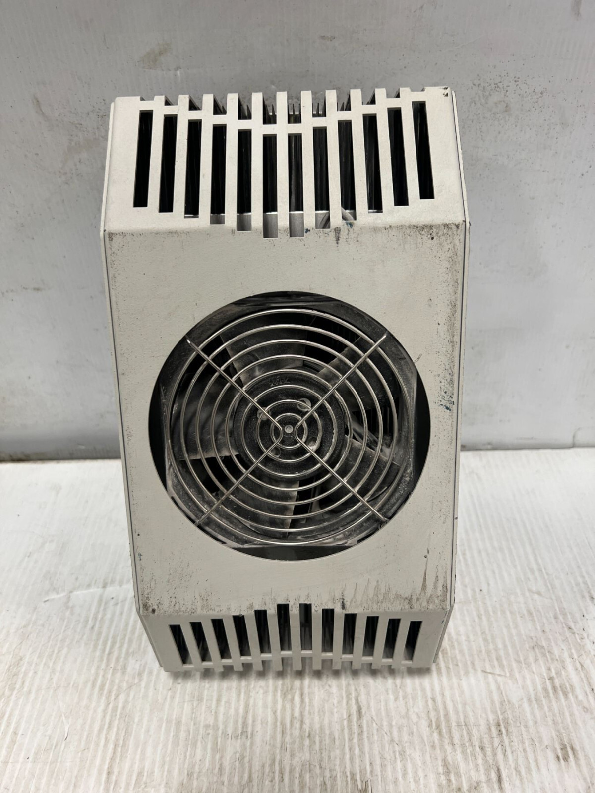 Pentair TE121024010 HOFFMAN Thermoelectric Coolers Indoor/Outdoor 6096