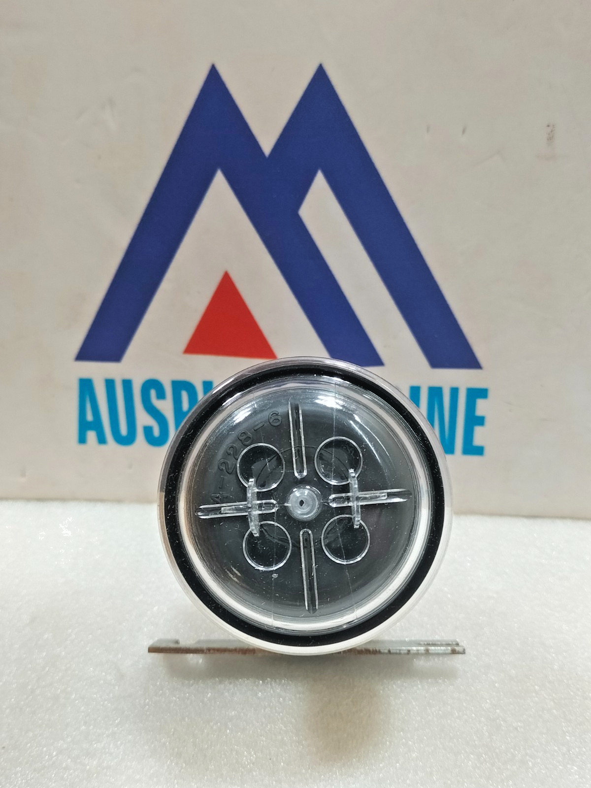 Johnson Controls V-6135-1 Air Switching Valve 2 To 4 Psi 3 Way