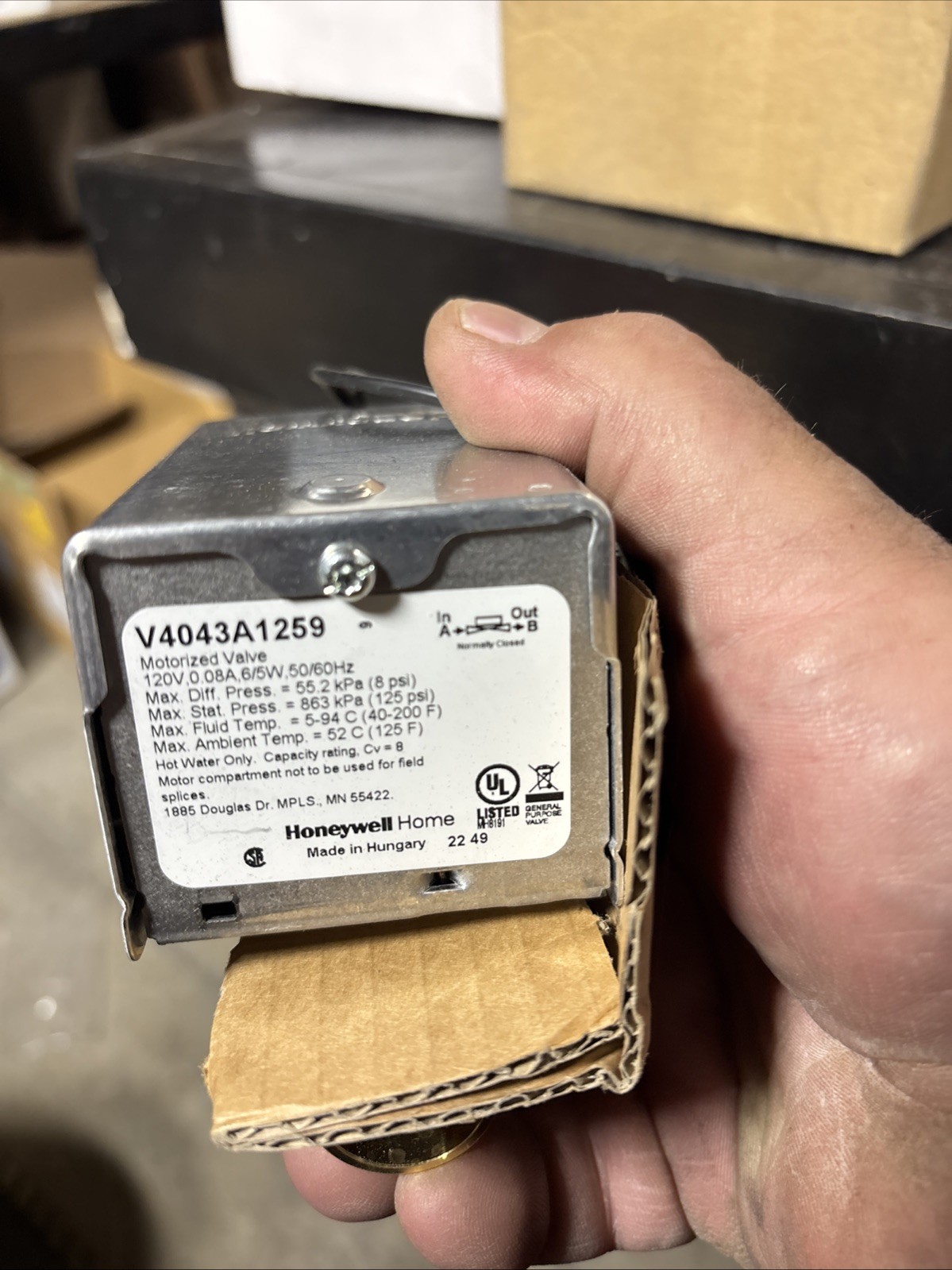 Honeywell Home, Zone Valve 120/60. 3/4 In Sweat. 8Cv. 8 PSI Close-Off,