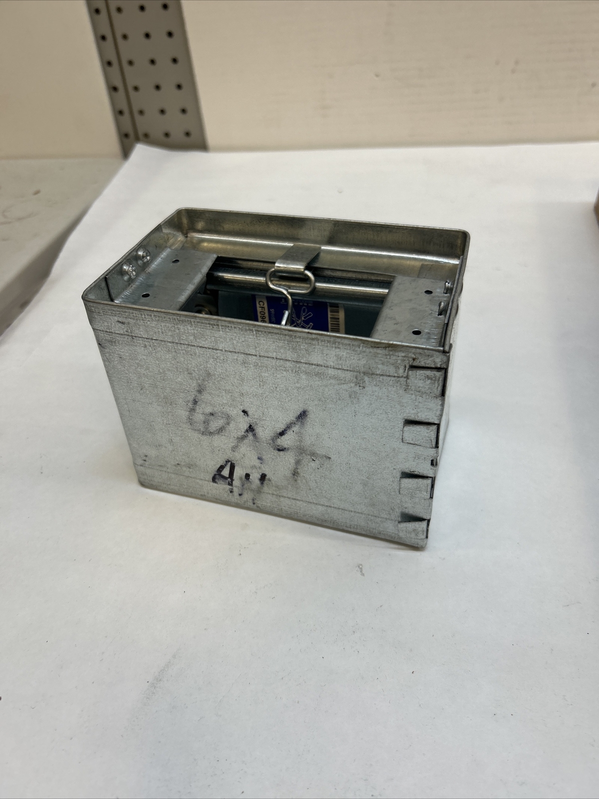 5.75” x 4.75” x 4.25” / 4in x 6in Motorized Vertical/ Horizontal Damper Model 75