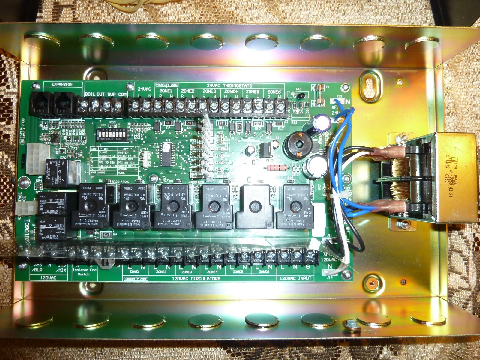 Bell Gossett 109432 Z-6B Zone Trol B&G Boiler Heat Circulator Pump Controller
