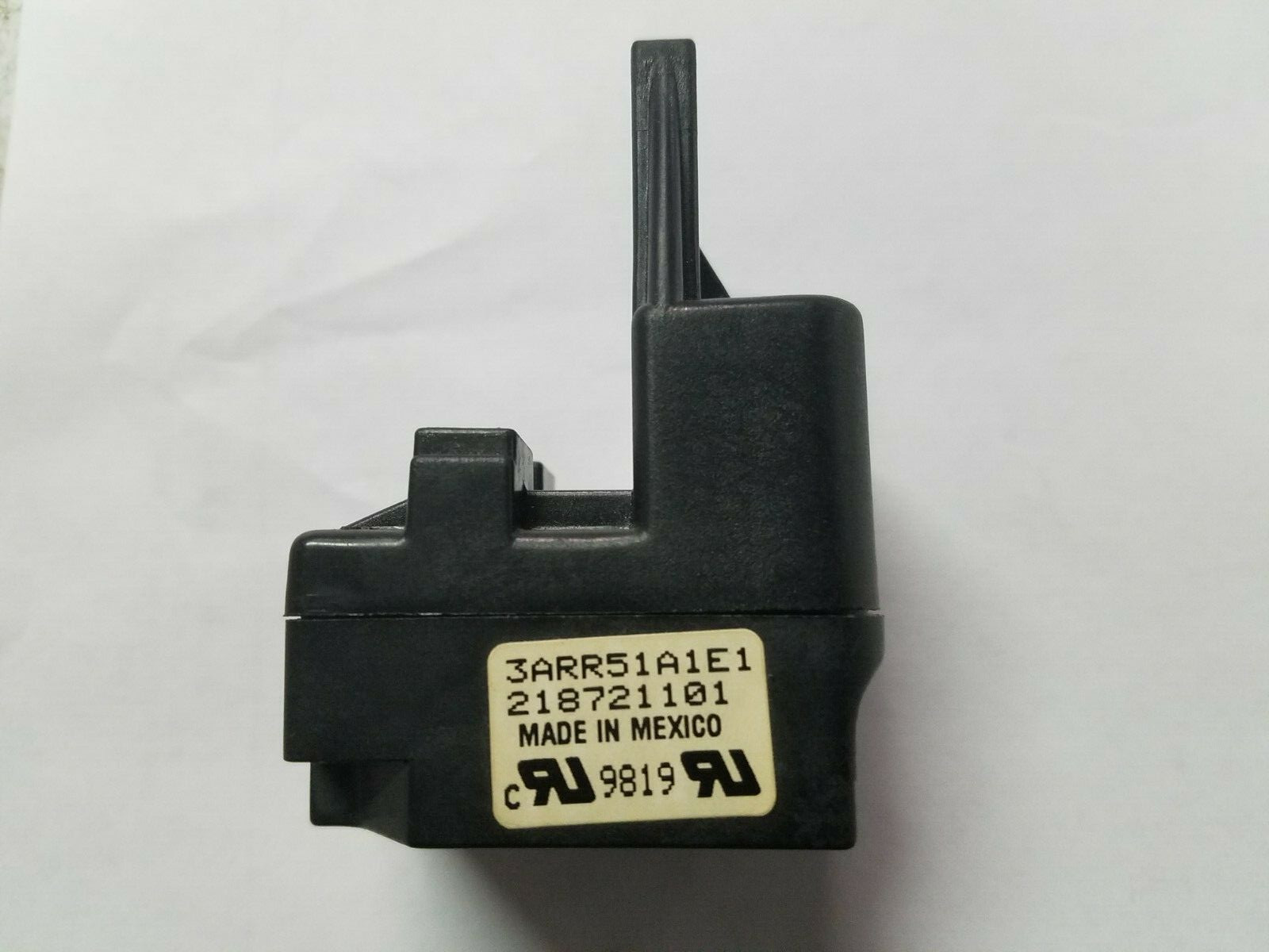 FRIGIDAIRE 3ARR51A1E1 (218721101) RELAY/OL STARTER NOM. HP 1/5-1/4HP