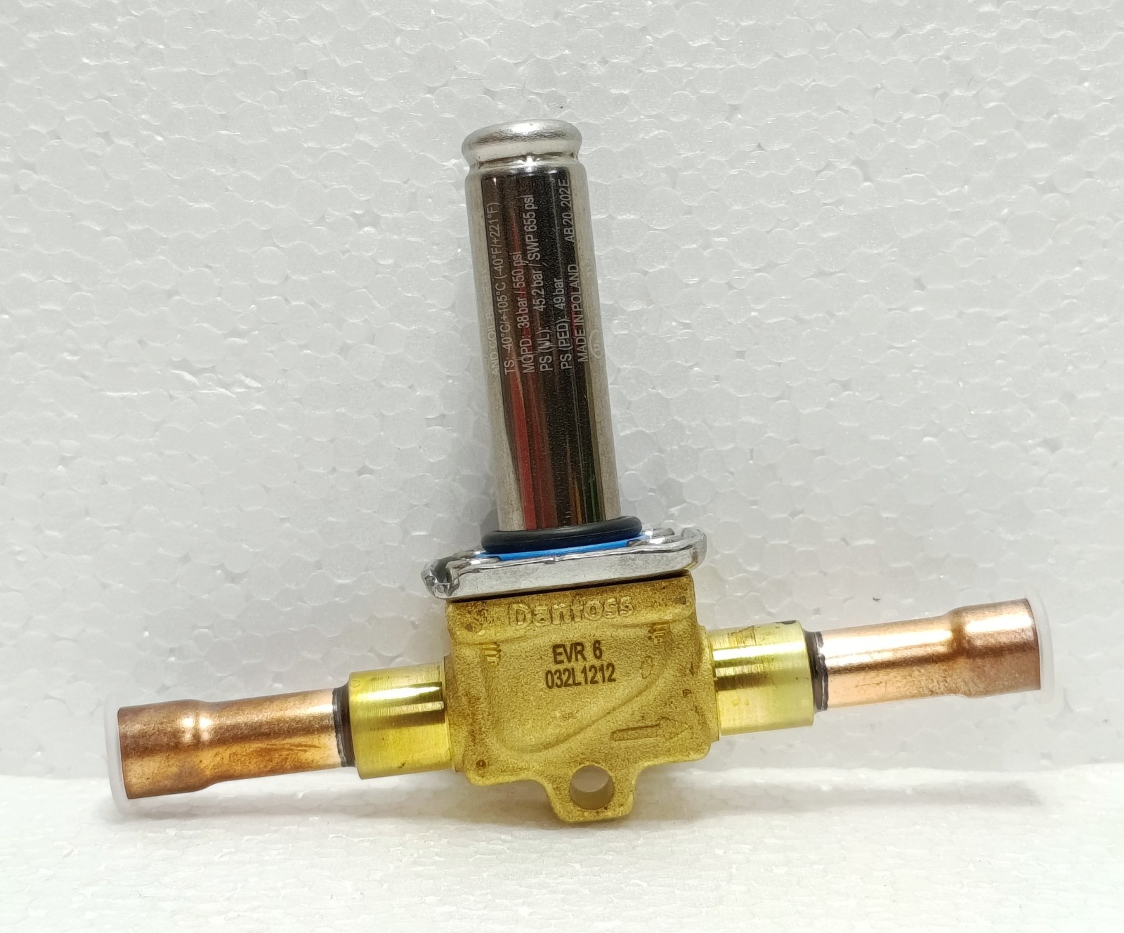 Danfoss Solenoid Valve EVR 6 NC 3/8″ ODF Solder – 032L1212 HVAC/Refrigeration