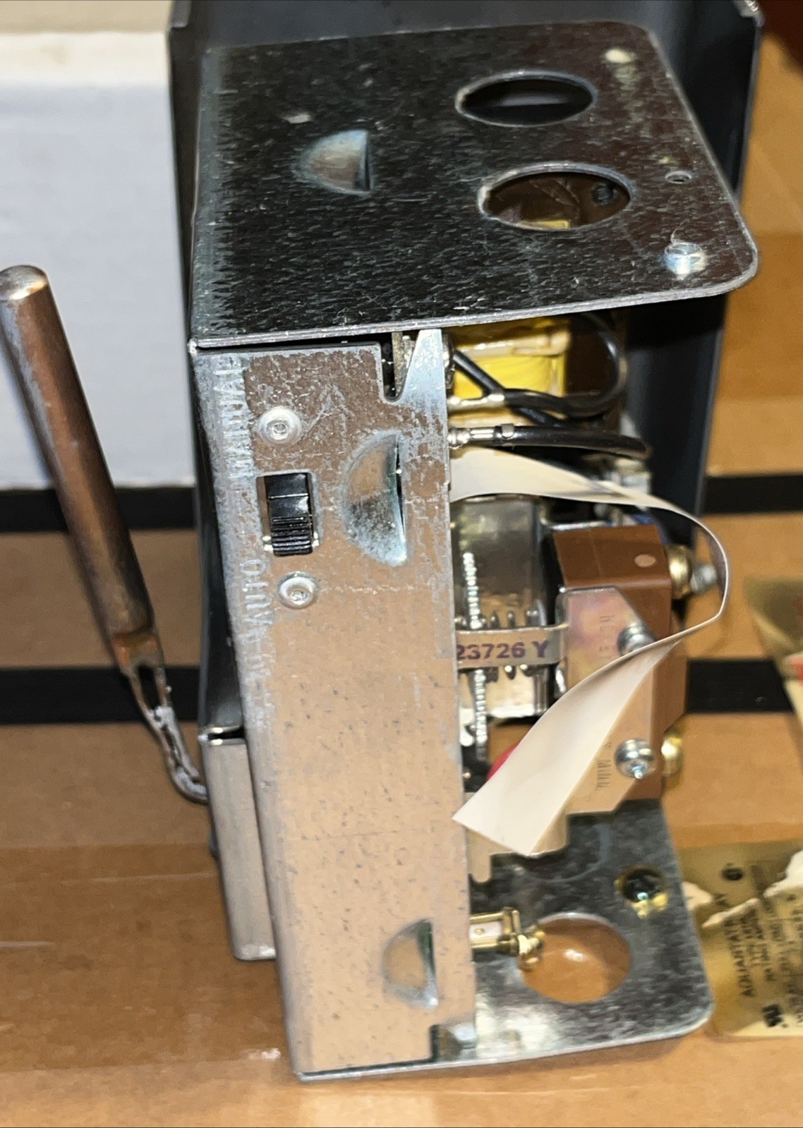 Honeywell L8148J1009 Aquastat Relay For Parts Only See Pictures