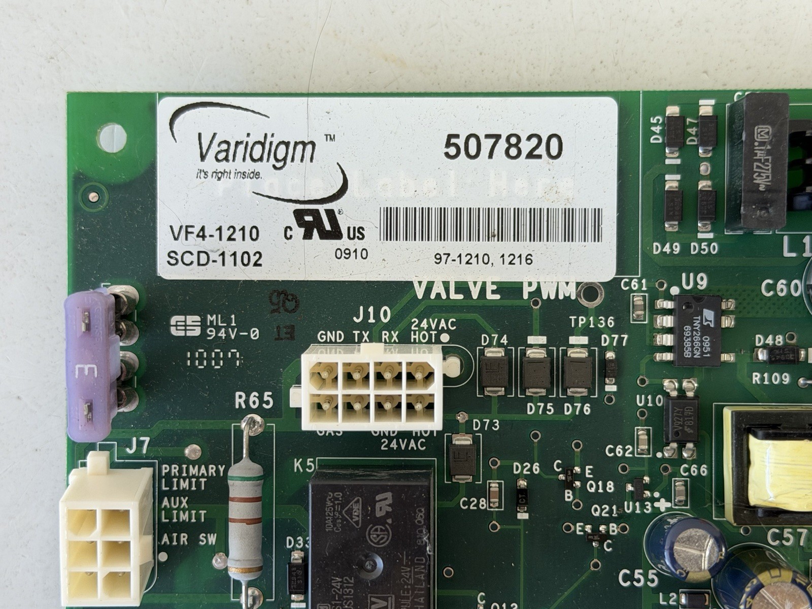 York Luxaire VARIDIGM 507820 Furnace Control Circuit Board D679A VF4-1210