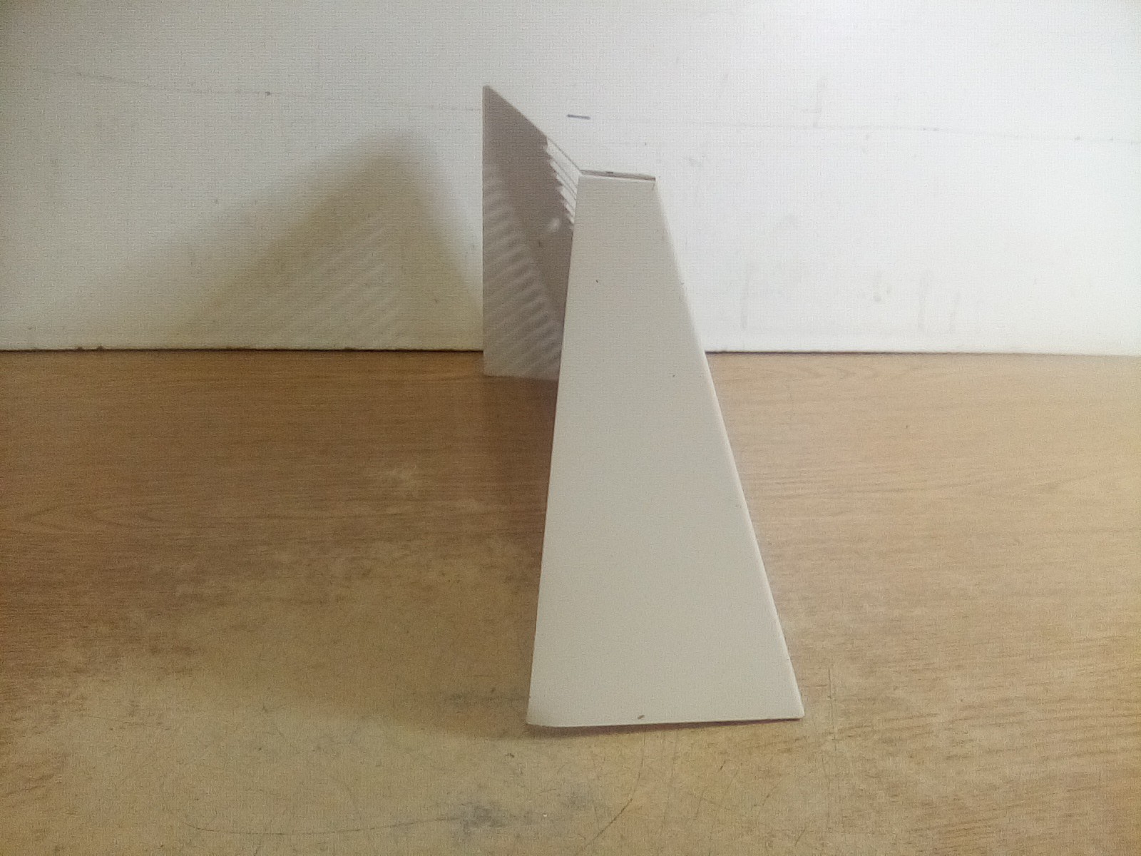 Triangular Baseboard Return Air Grille 3-3/4″ Depth, White”READ DESCRIPTION “