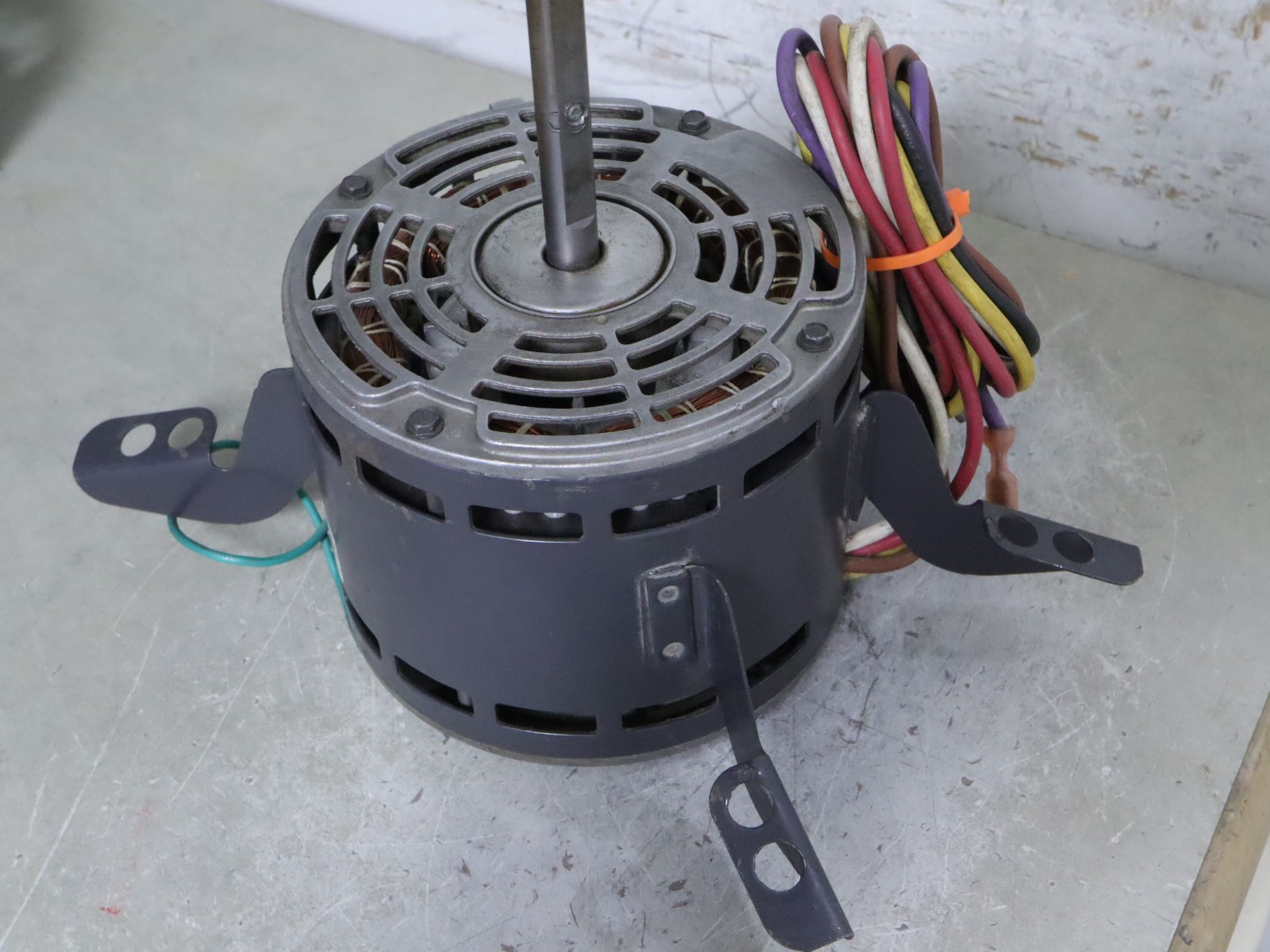 EMERSON K55HXJMS-9215 Blower Motor 1/3HP 1075RPM 4SPD 115V 1PH 60Hz 18M2601