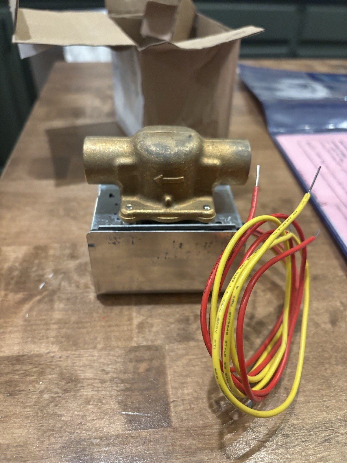 Honeywell GID-661677 V8043E1012 3/4″ Sweat Zone Valve Connection, 18″ OEM Leads