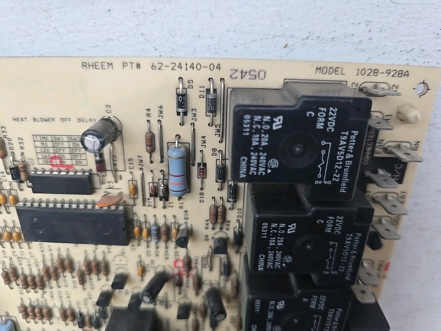 Furnace Control Board 1028-83-9282B, 62-24140-04, 1028-928A Num#493