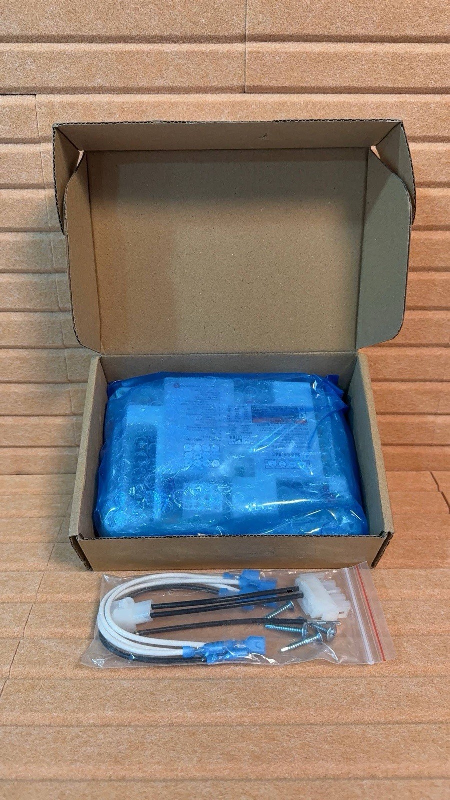 50A55-843 Furnace Control Board Integrated Fan Control 25VAC Harness Screws