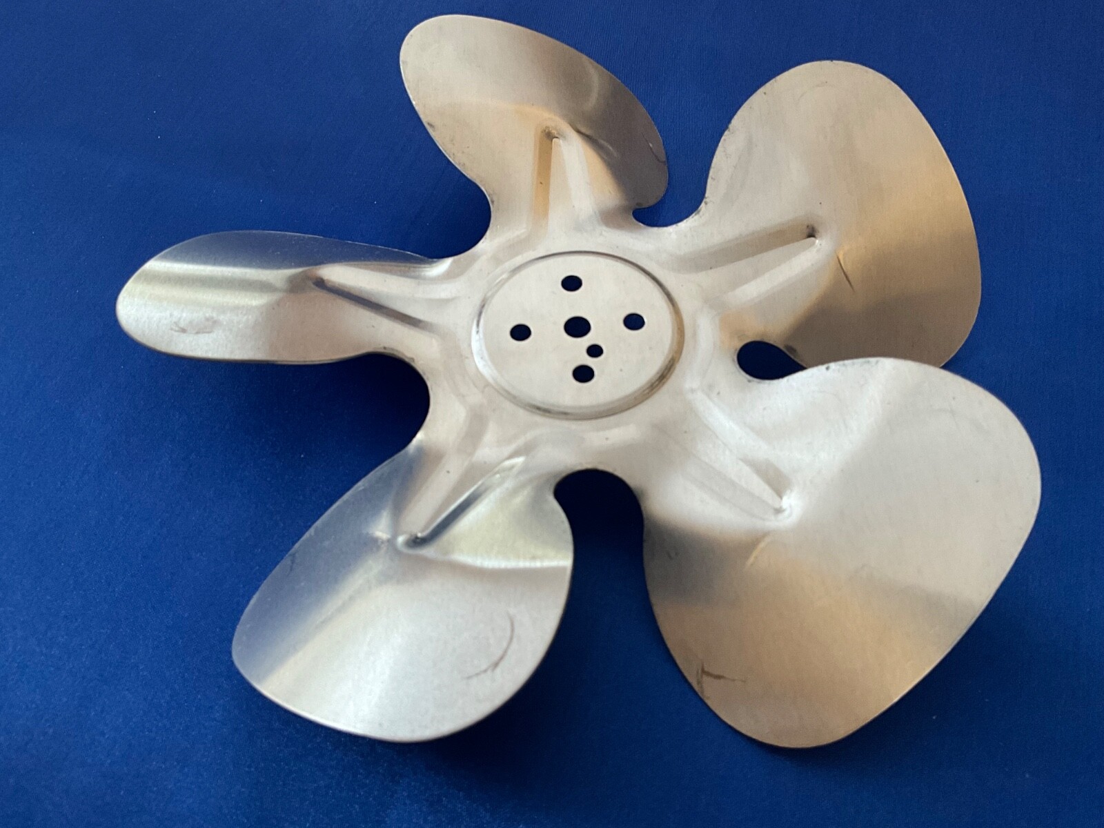 8” CW Hubless Fan Blade – 5-Wing 30° Pitch