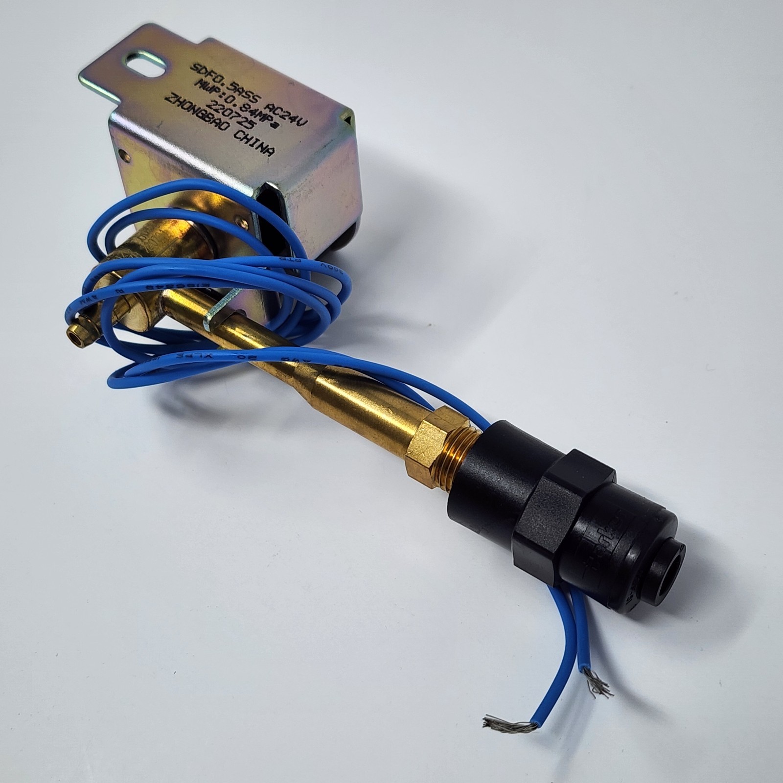 Honeywell AC Solenoid Valve 50041883-002 for HE100 and HE200