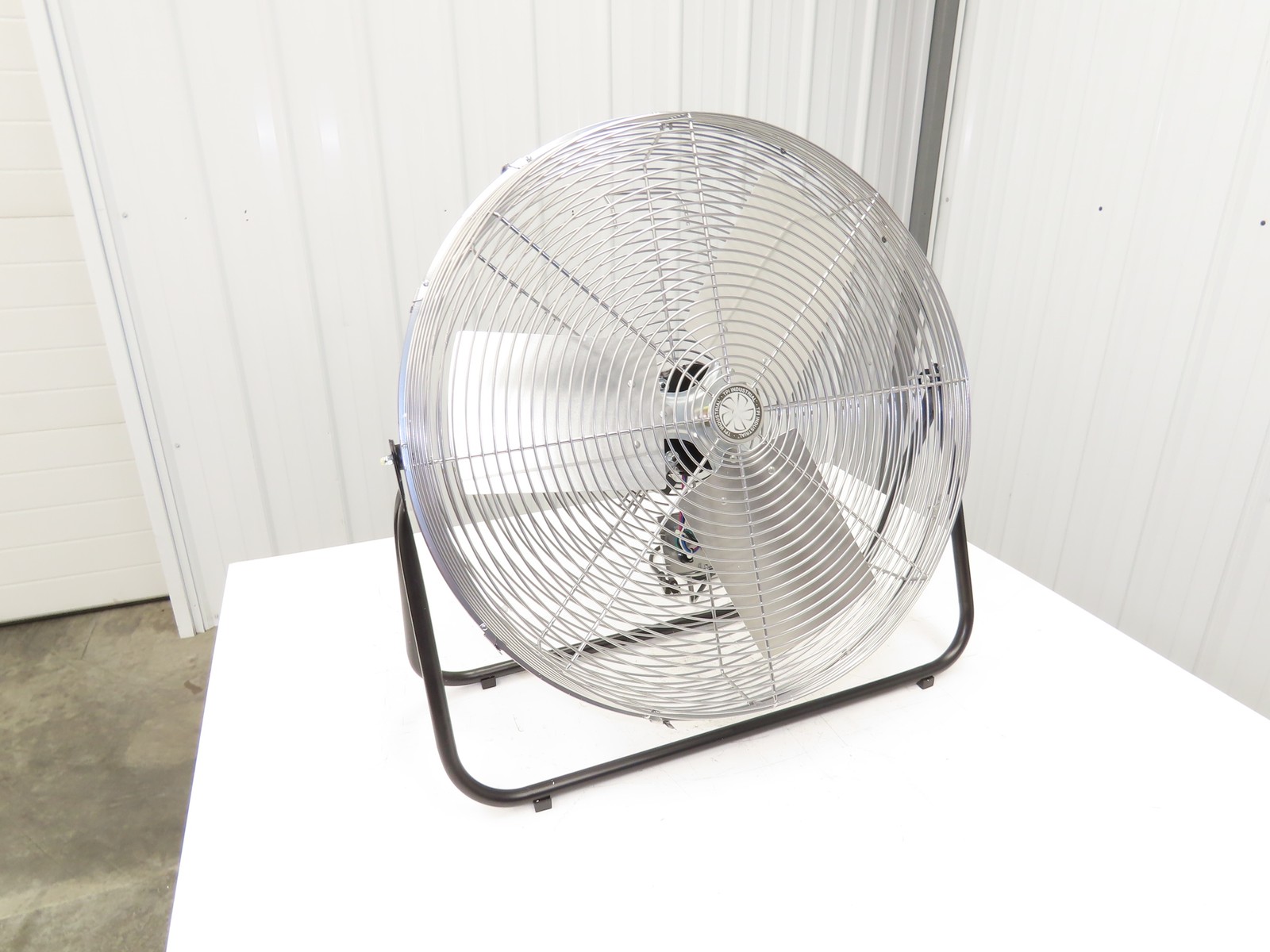 TPI Industrial F-24-TE 24″ Floor Fan with Totally Enclosed Motor 120VAC 2.2 Amp