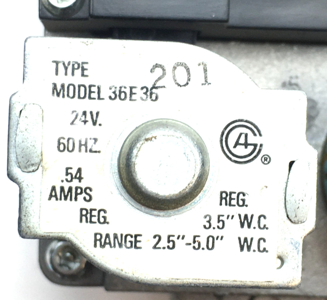 White Rodgers 36E36 201 HVAC Furnace Gas Valve EF32CW181A 1/2″ used #G264