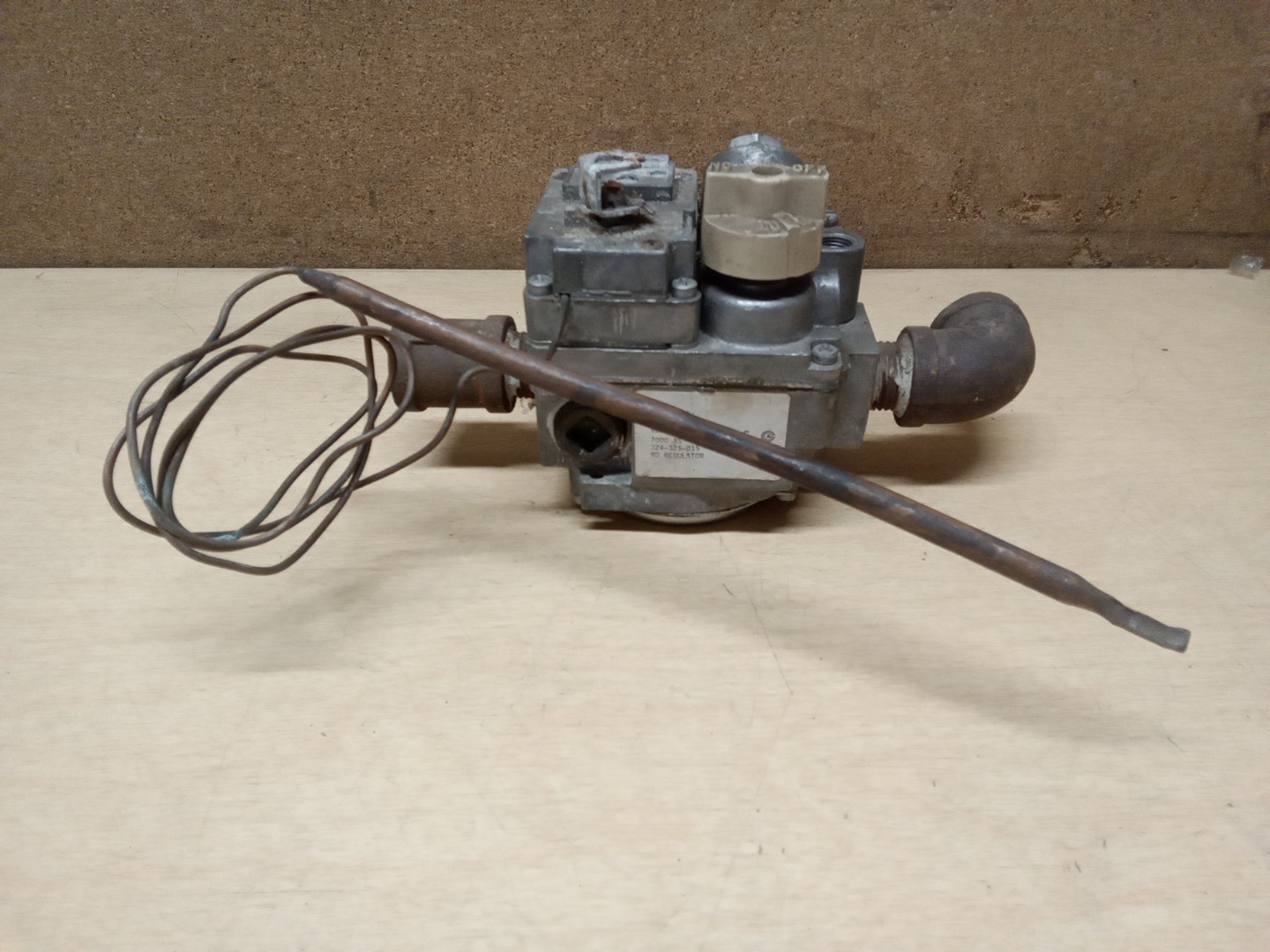 Robertshaw Unitrol 700AS 324-325-015 Hydraulic Combination Gas Valve