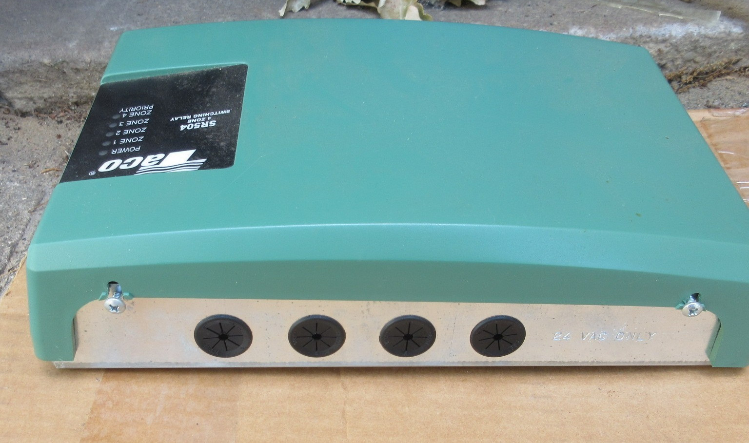 Taco SR504 Comfort Solutions 4-Zone Switching Relay Green