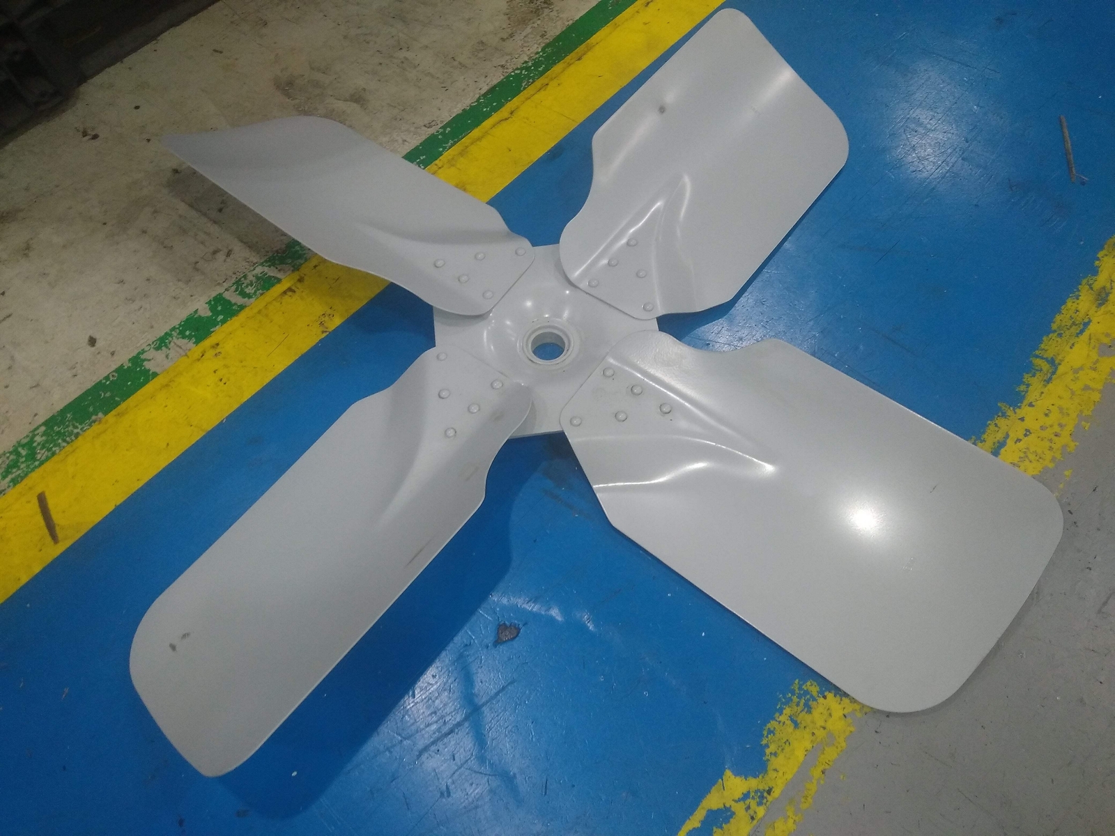 NEW X38010001000 PROPELLER 42″ DIA 27 DEGREE PITCH 4 BLADE 209732
