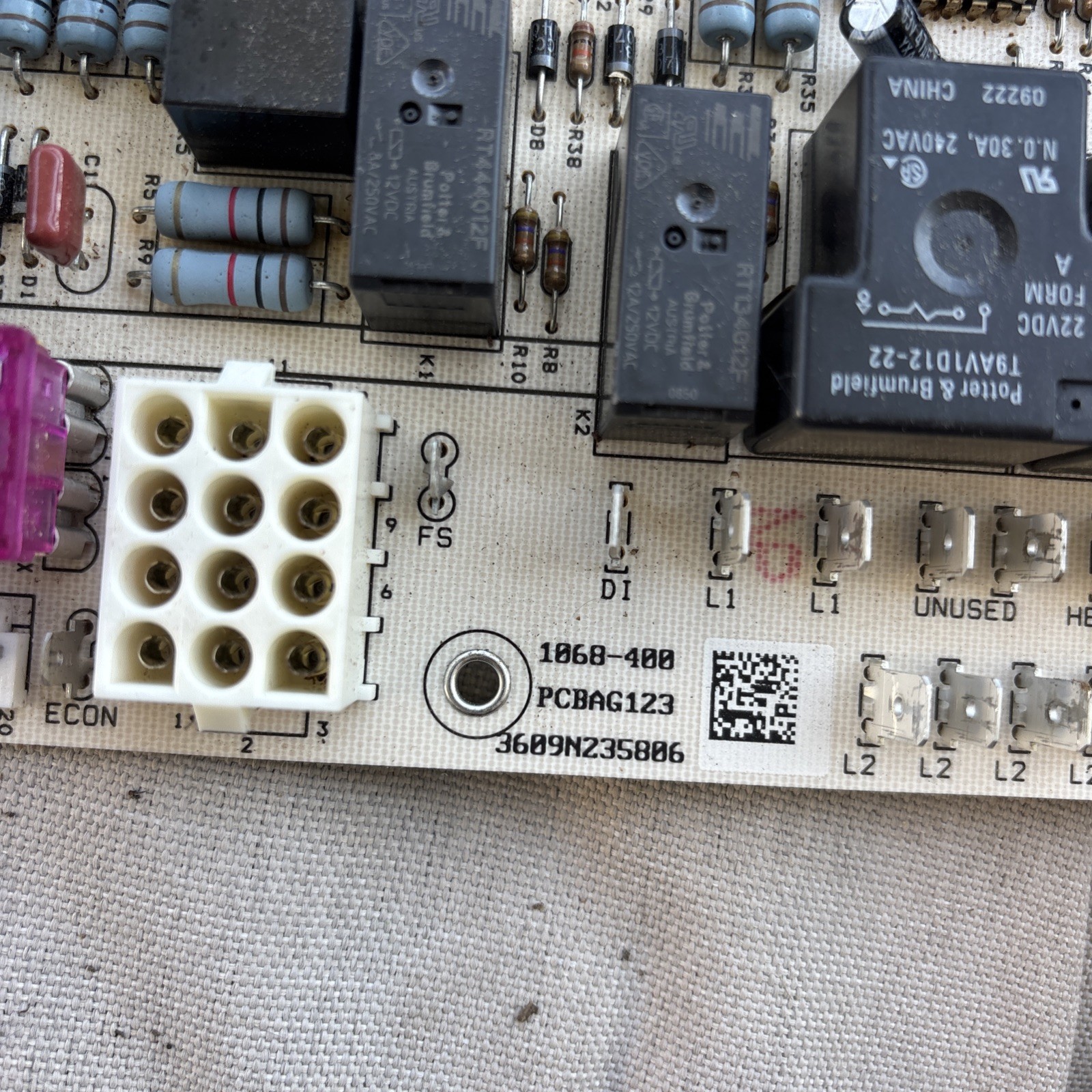 Goodman/Amana PCBAG123 1068-400 3609N235806 Control Circuit Board