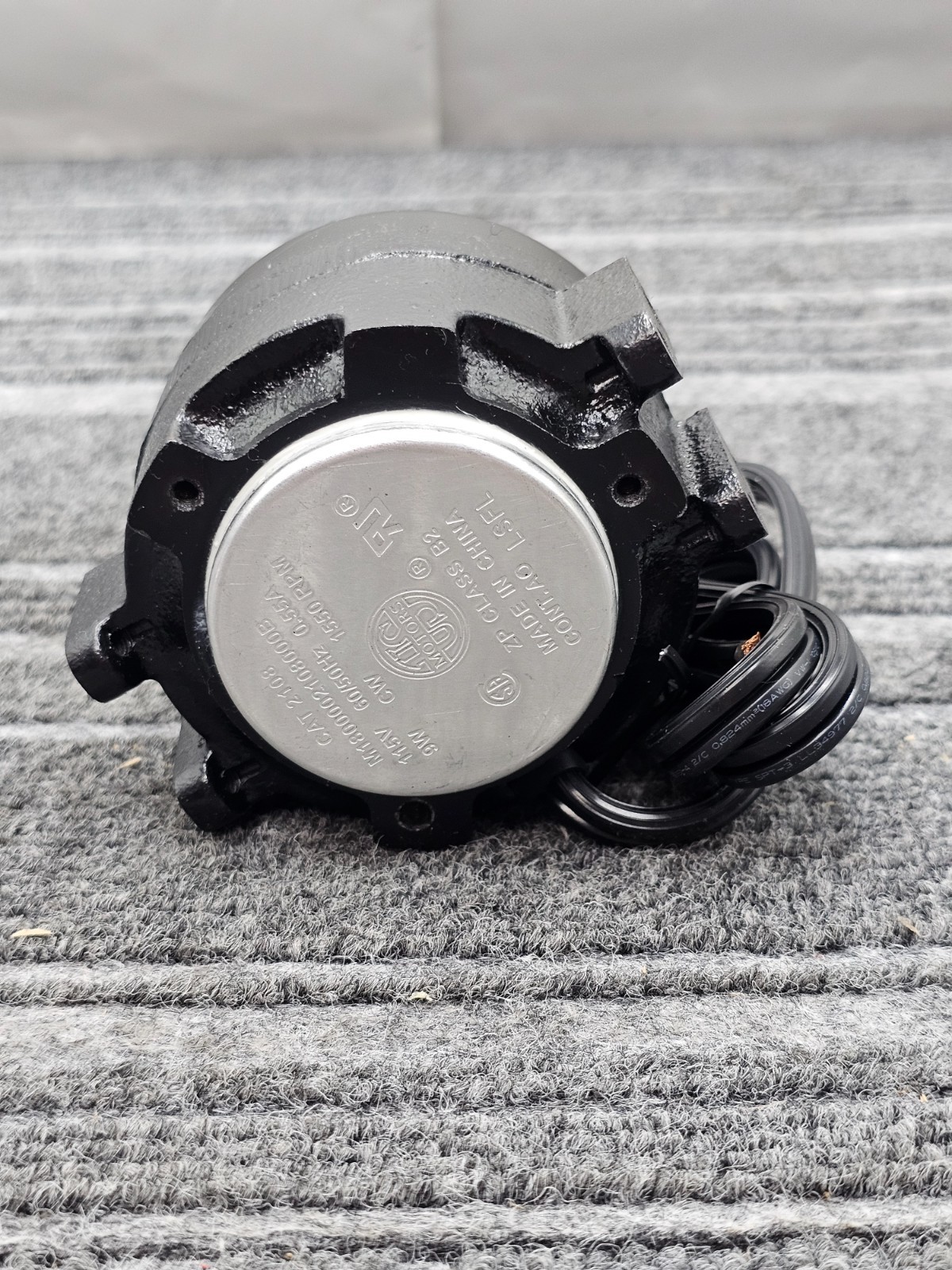 US Motors 2108 Unit Bearing Fan Motor 115V 60/50Hz 0.55A 9W CW 1550 RPM