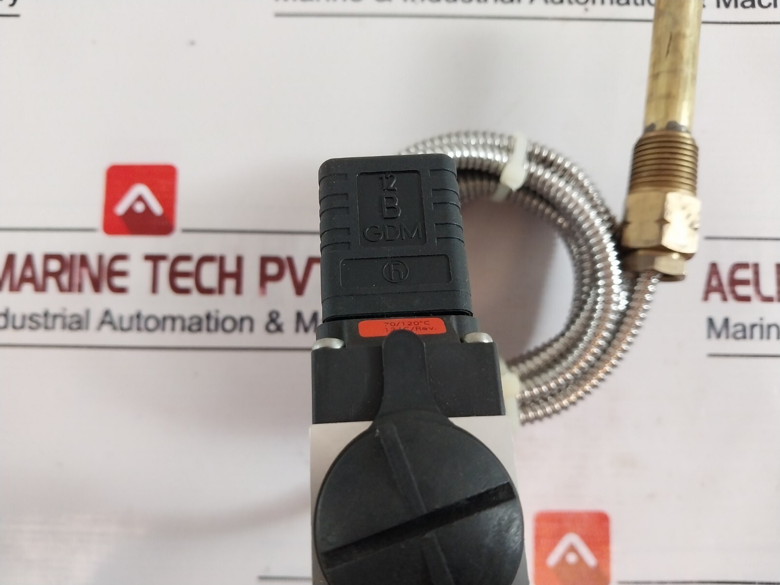 Danfoss MBC 8100 Temperature Control 061B810466 0.5A, 250V 12W, 125W IP65
