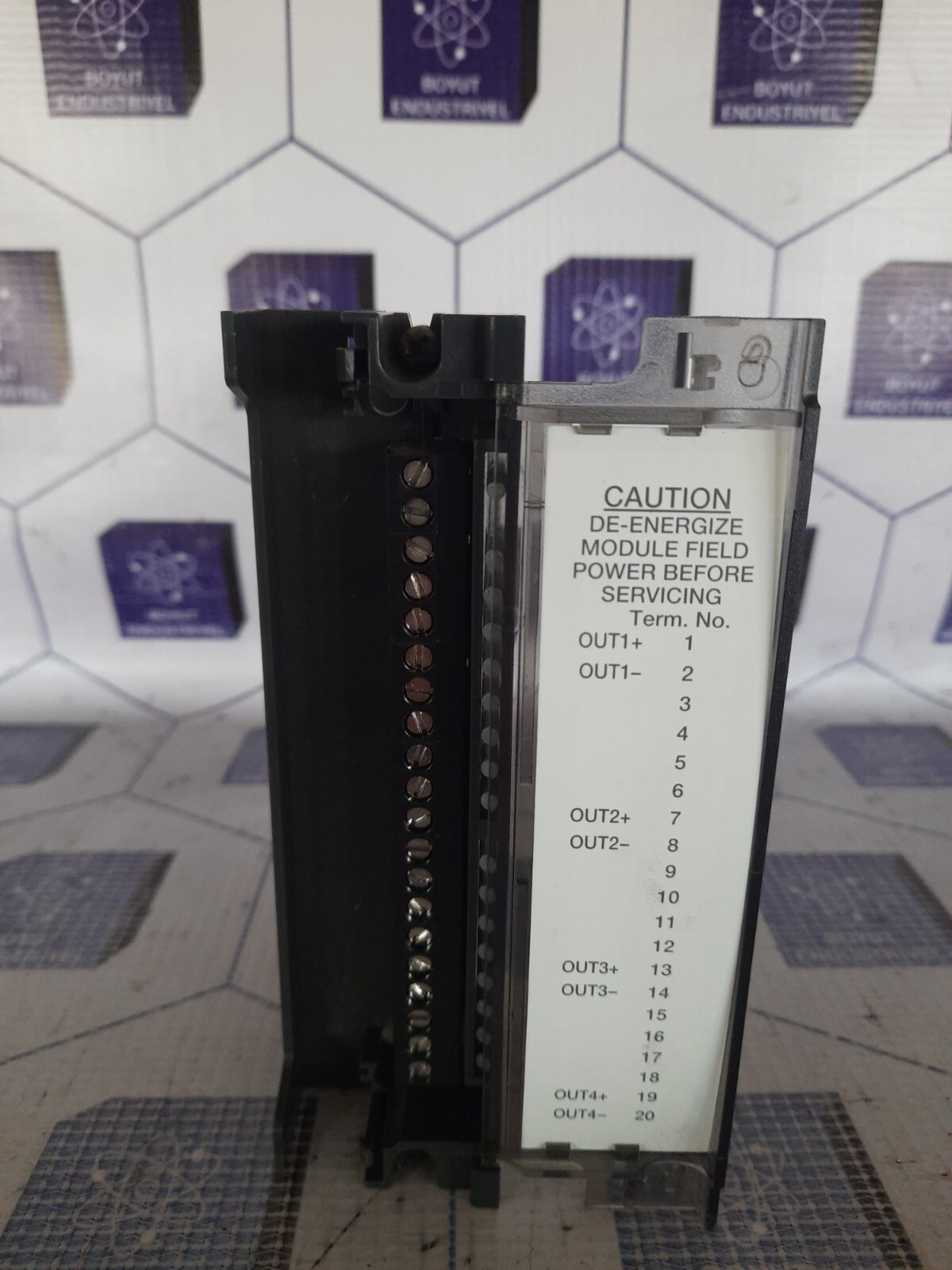 Honeywell HC900 controller 900B01-0101 AO 4CHANNEL analog out